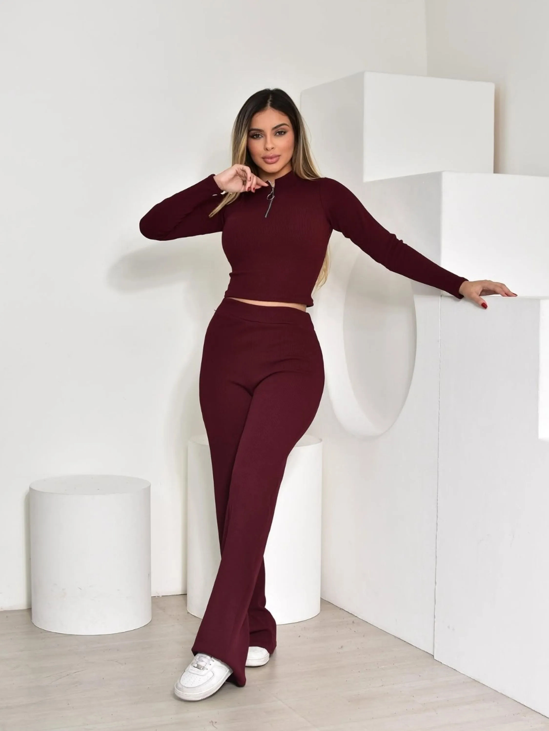 Conjunto calça com cropped