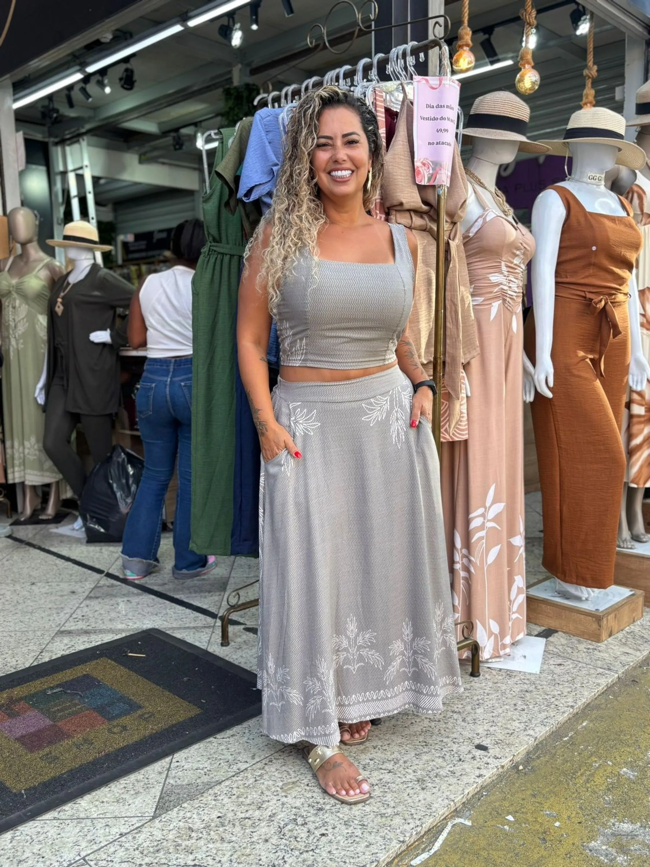 Conjunto saia e croped