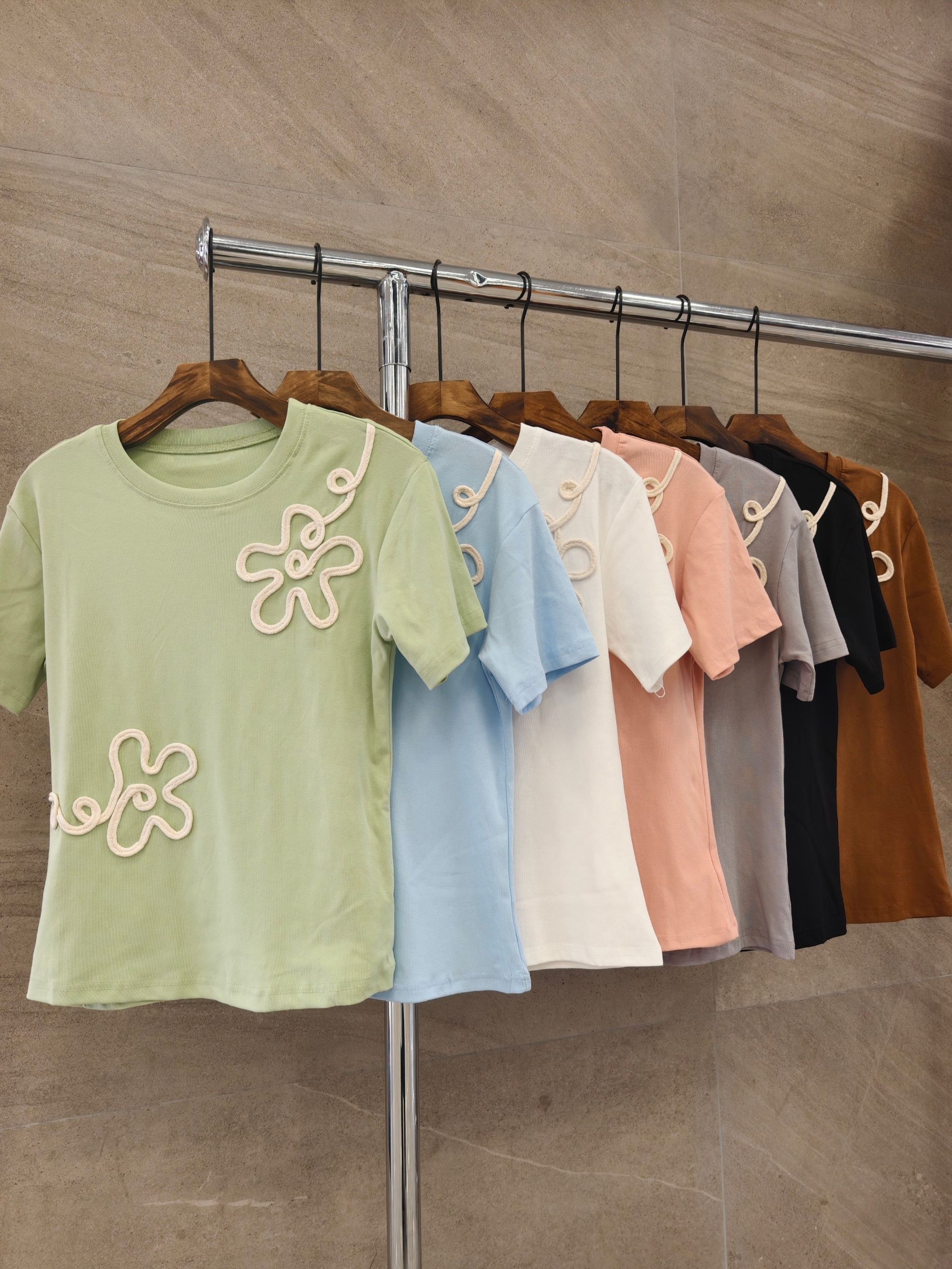 Camiseta bordado Algodão importado femininas modas Y-40