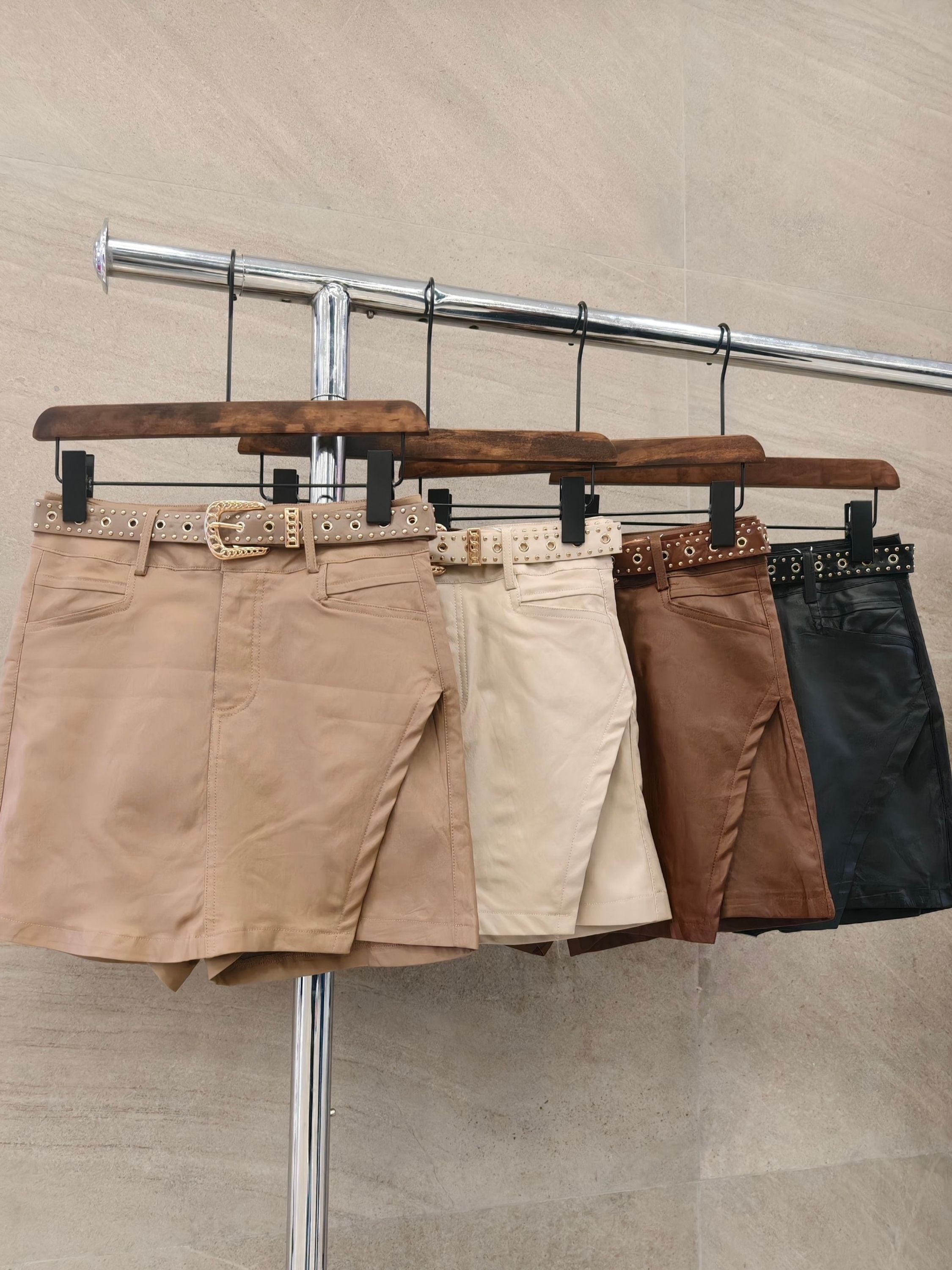 short Saia Resinada com flanelada importado modas CA1705