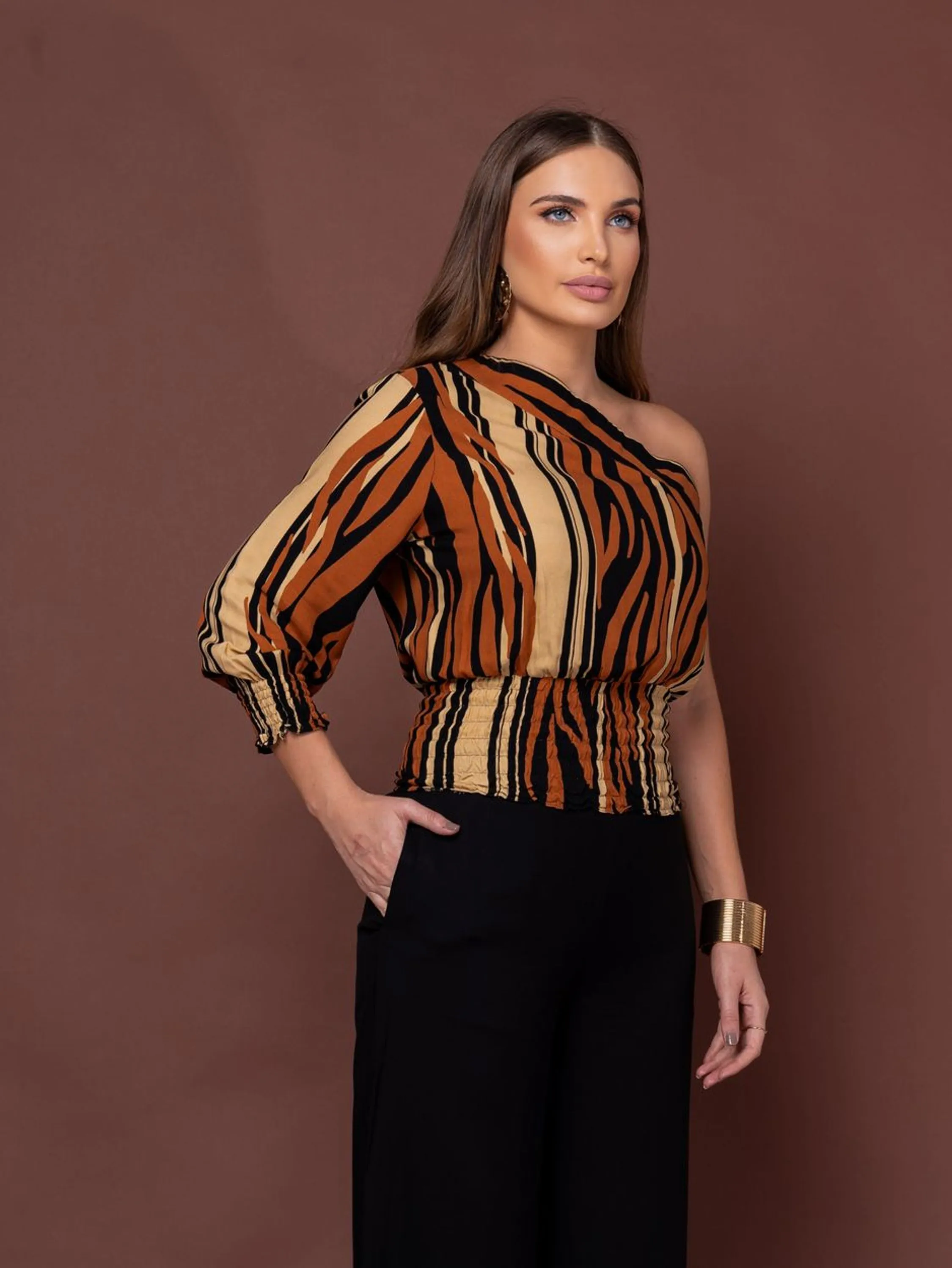 BLUSA ONE SHOULDER ANIMAL PRINT LILI