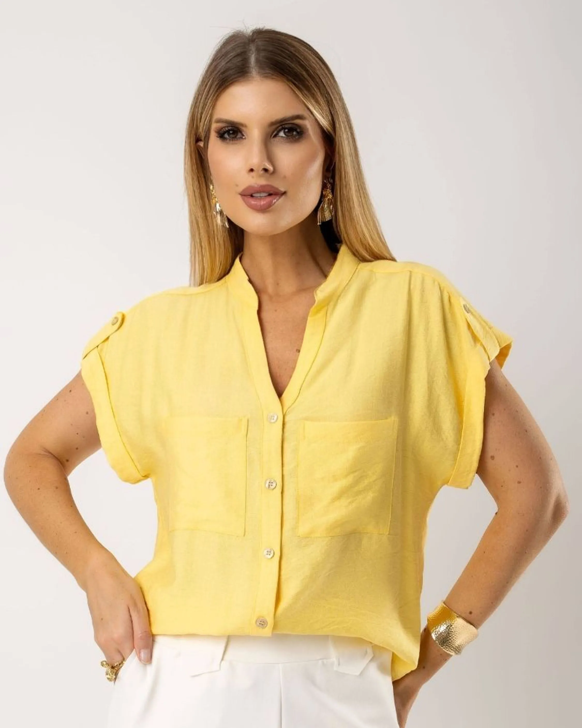 CAMISA DE MANGA CURTA COM BOLSOS RAYON ARUBA AMARELO