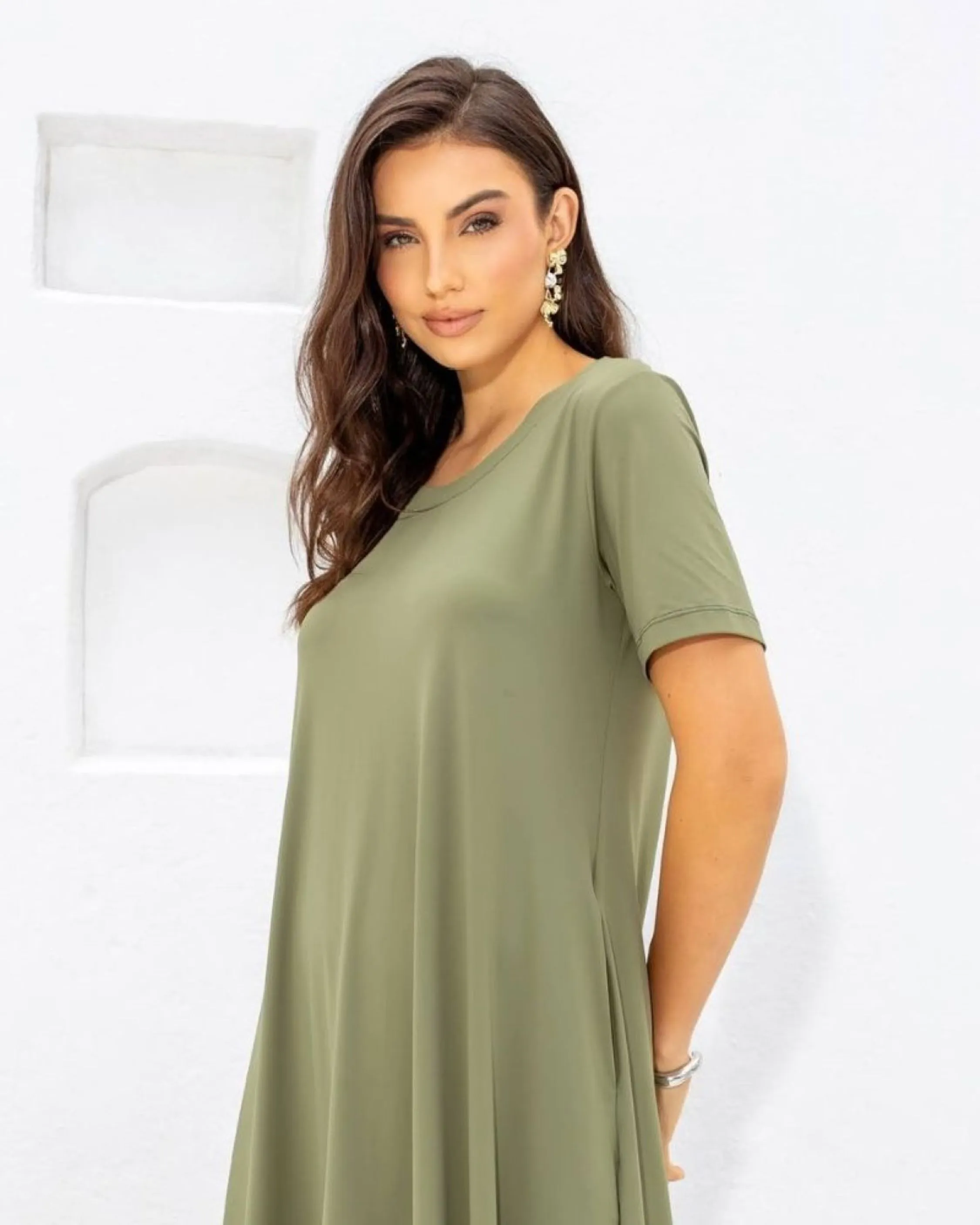 VESTIDO MIDI EVASE HUG VERDE