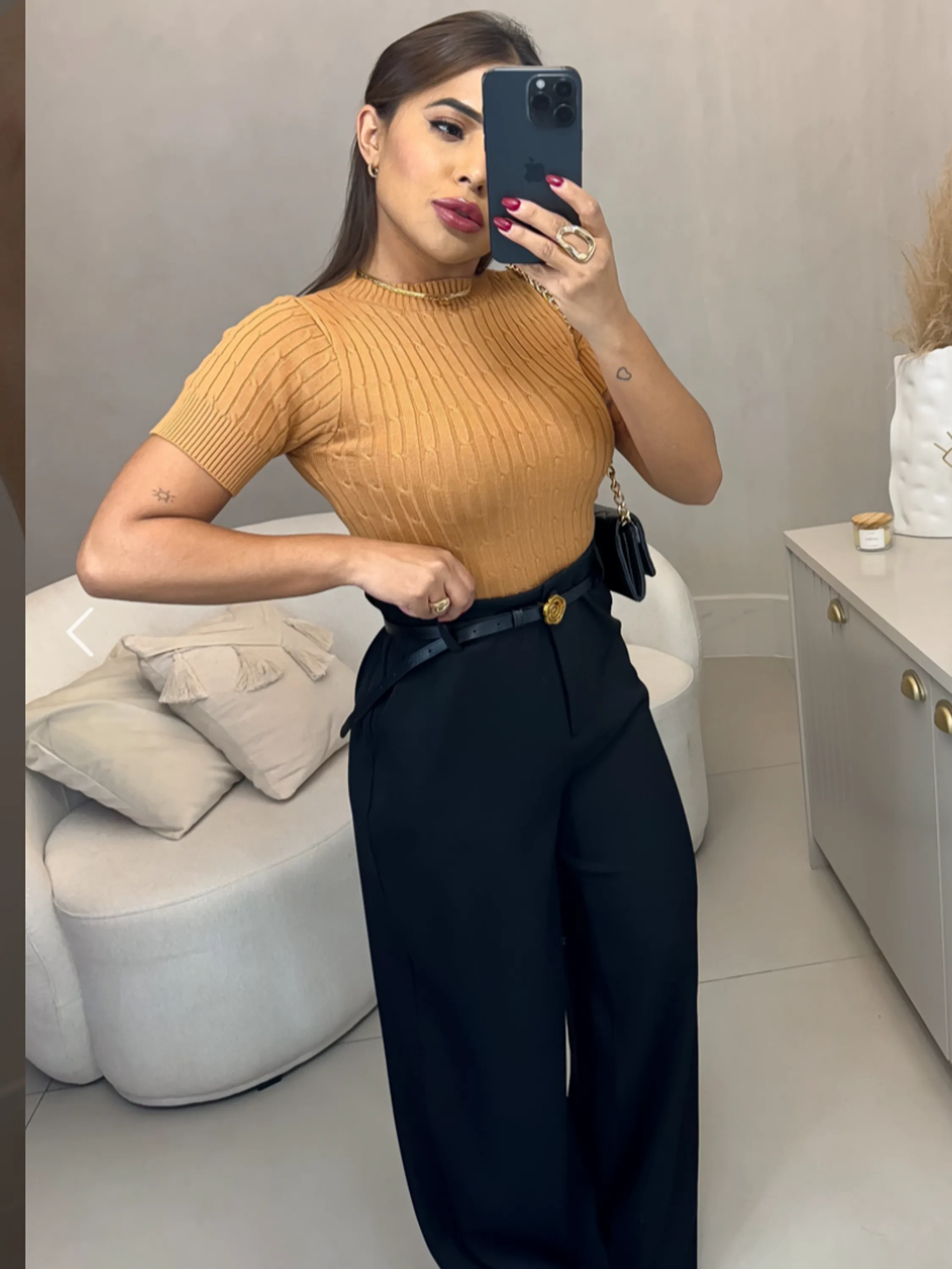 Blusa trança manga curta tricô modal.