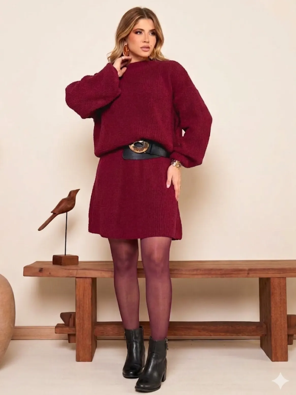 Conjunto de saia evasê tricô mousse.