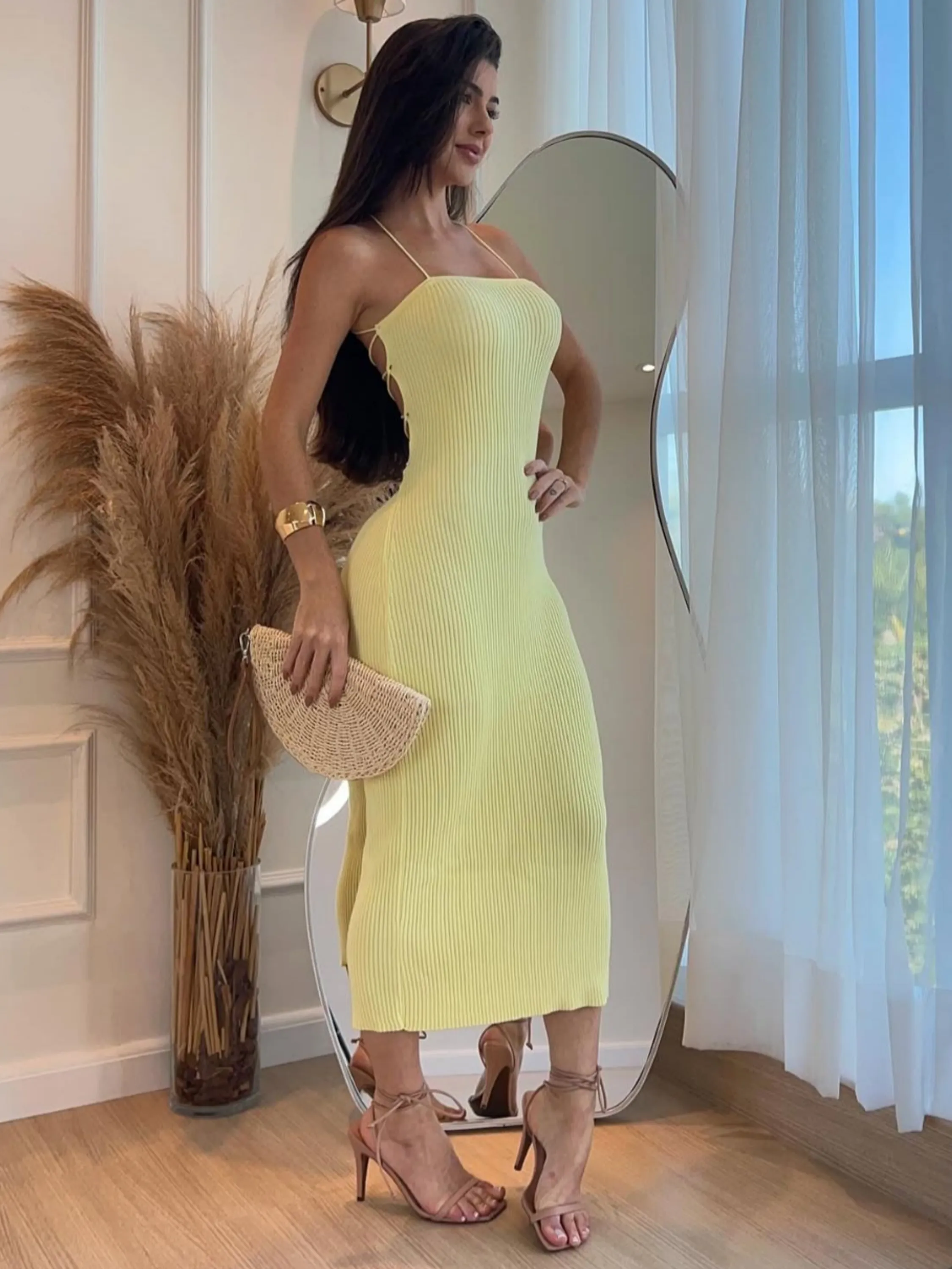 Vestido amarração nas costas tricô modal.