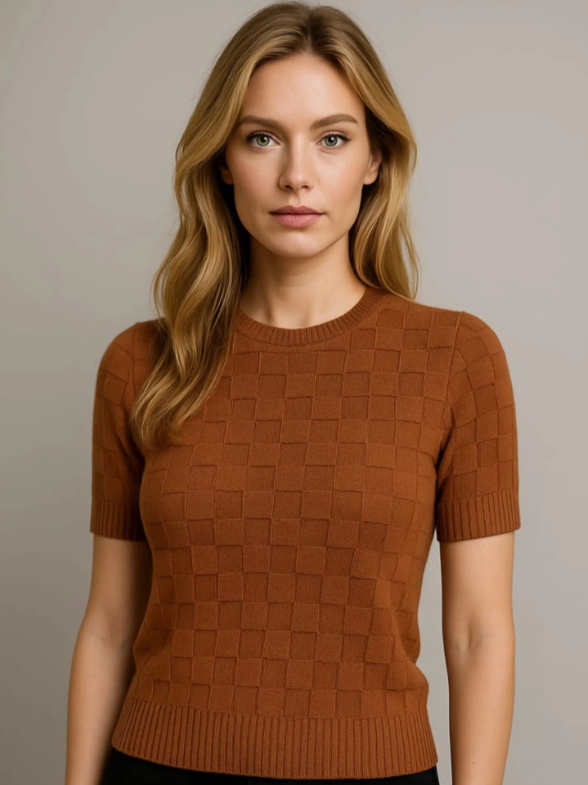 Blusa quadriculada manga curta tricô modal.