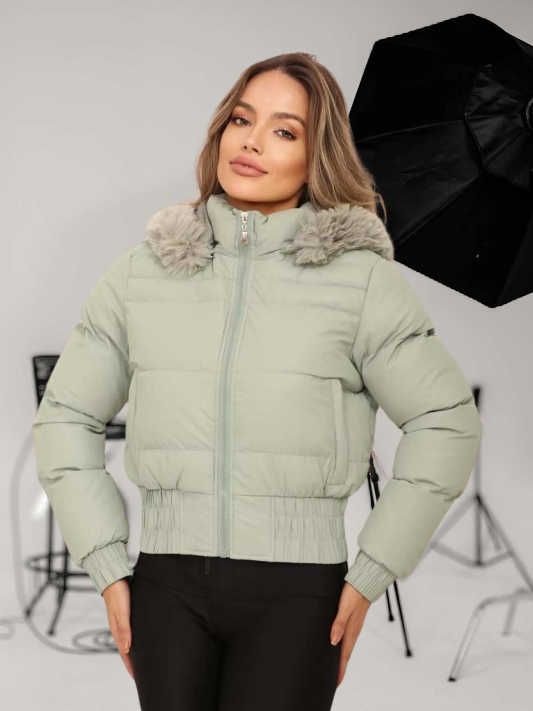 Jaqueta curta de Couro Feminina Puffer com Capuz Elegante Tendência de Inverno 2024