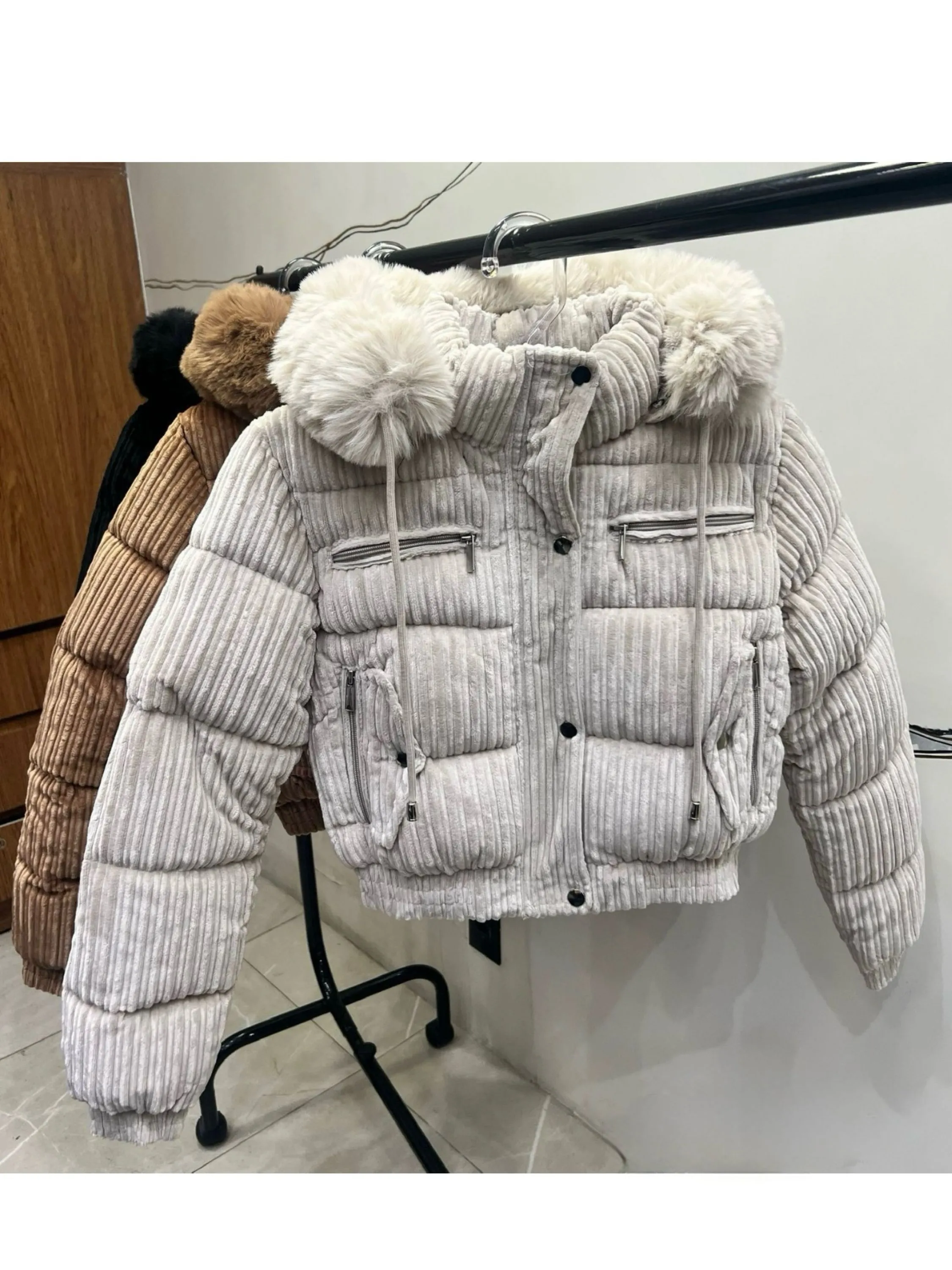 Jaqueta puffer cotelê forrada