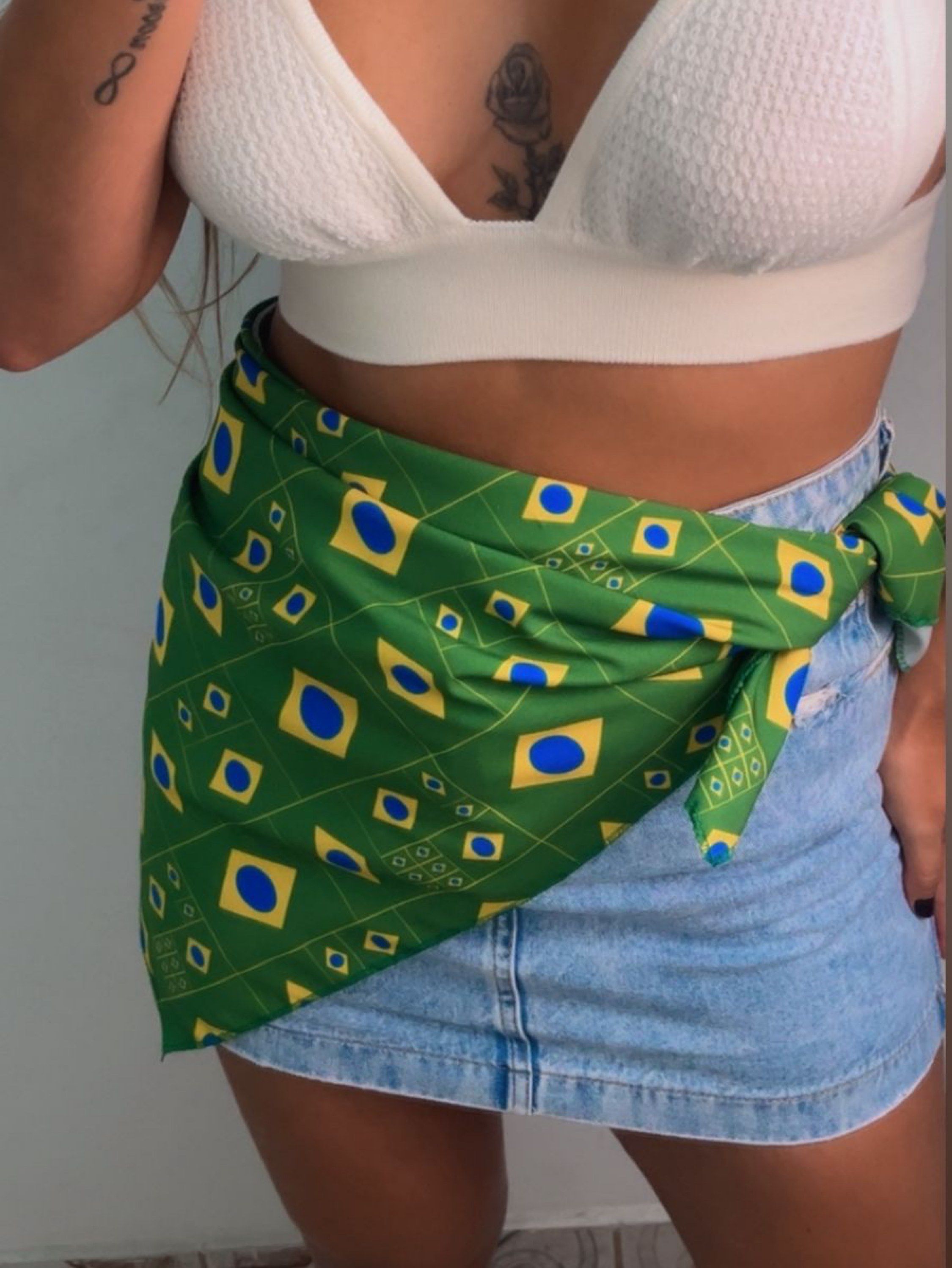 Lenço bandeira 90x90