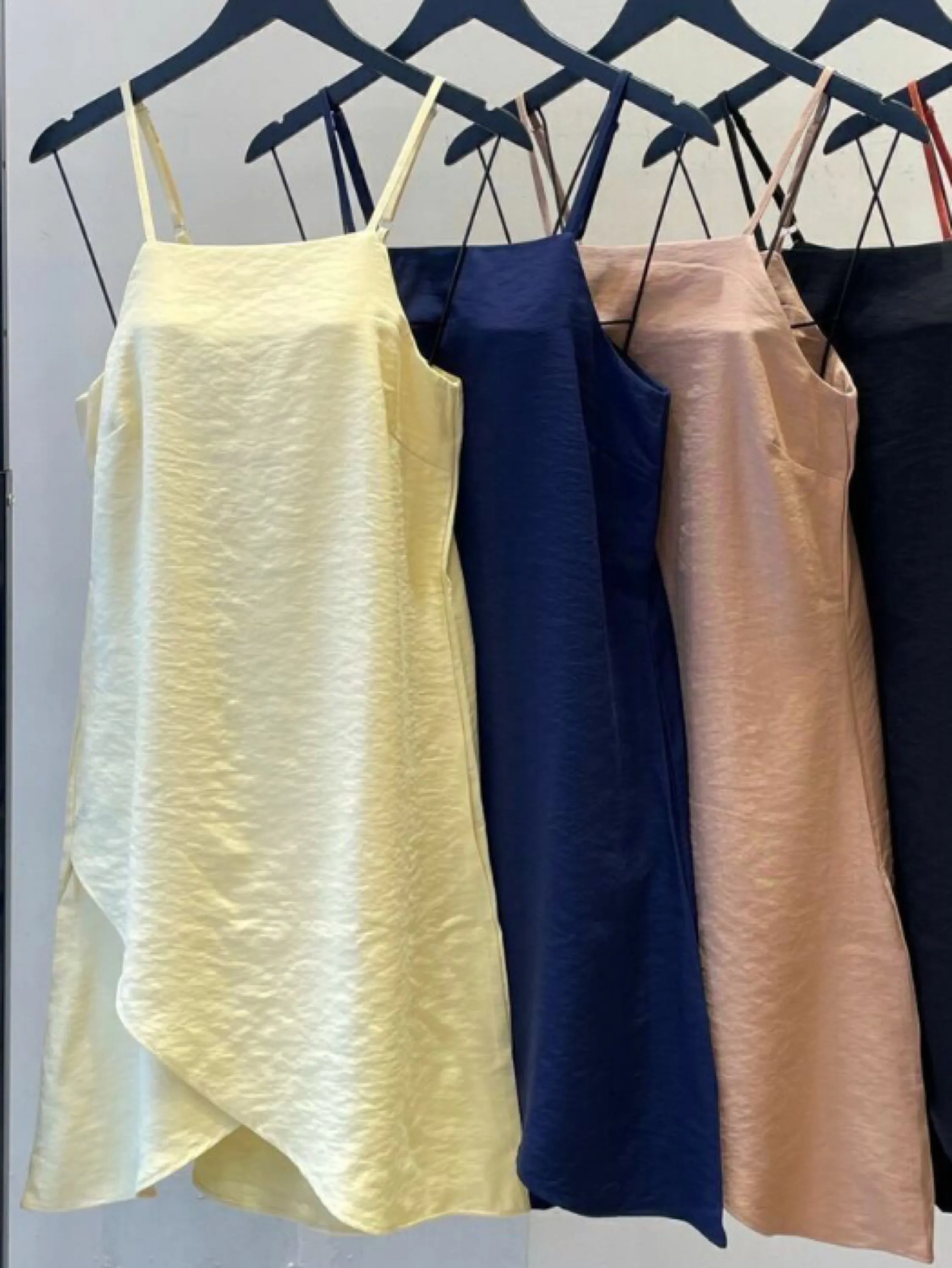 Vestido alça transversal