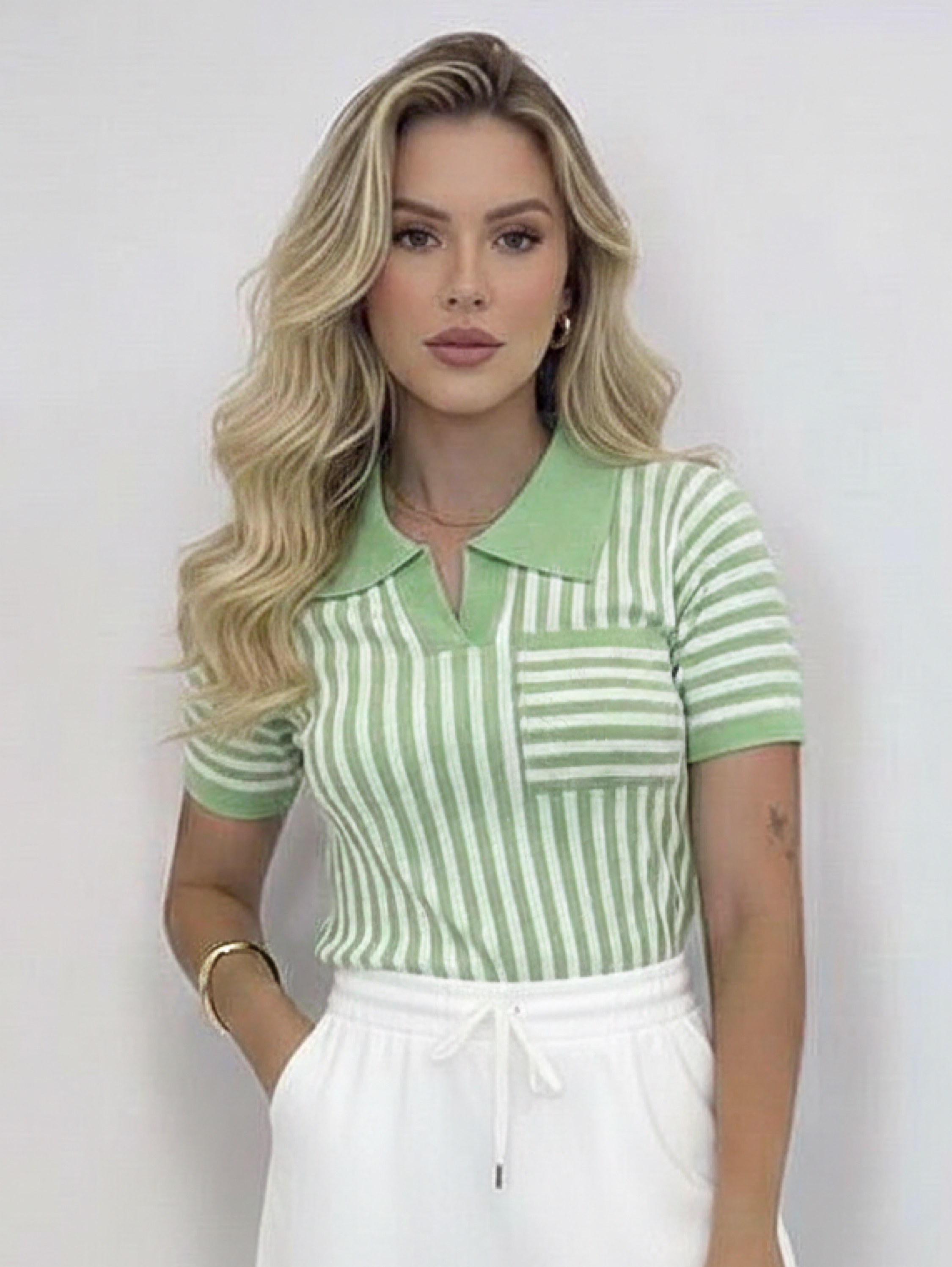Blusa polo tricot modal com bolso
