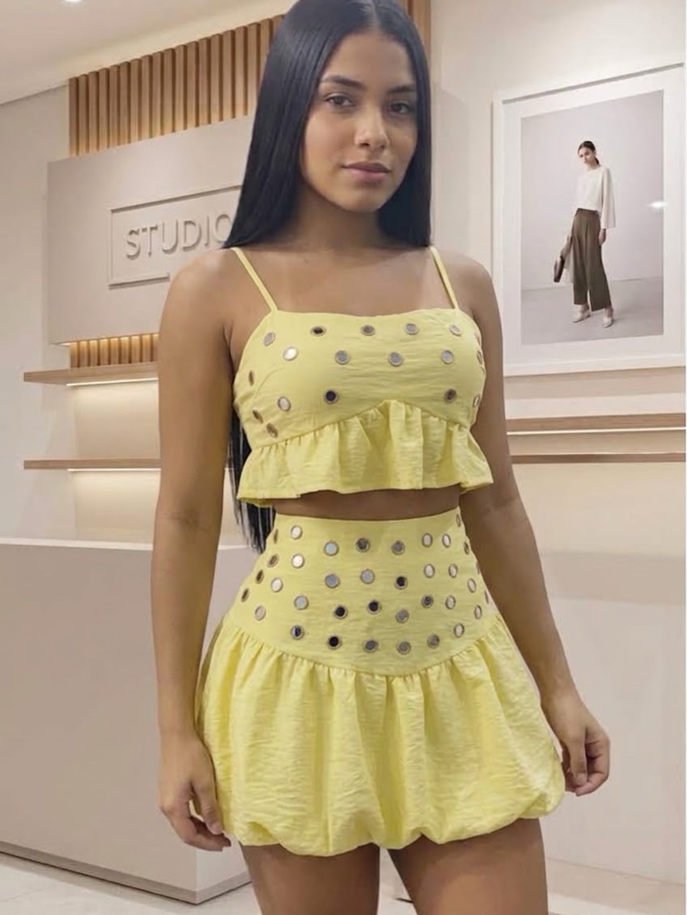 Conjunto saia balonê modelo Zara