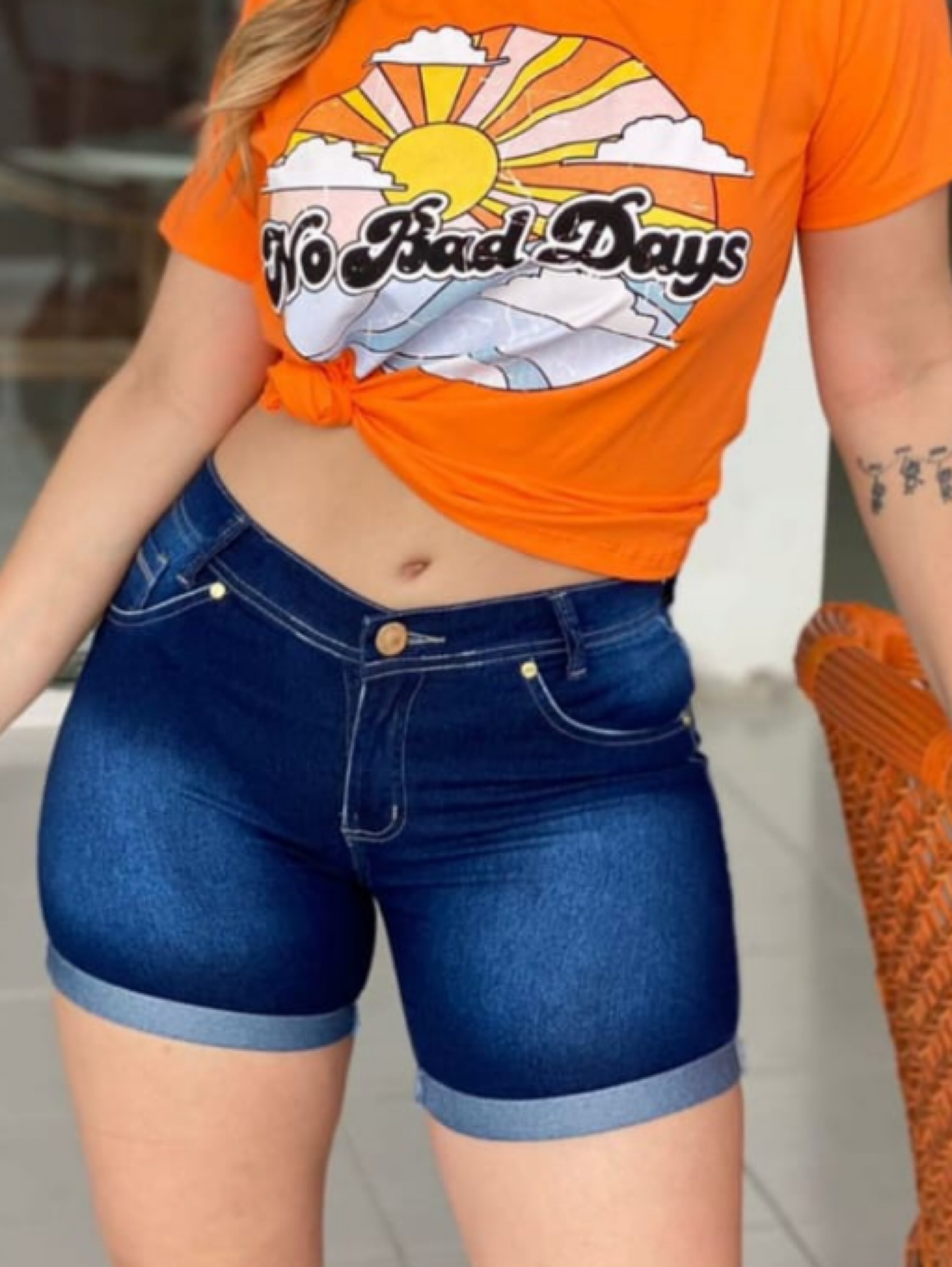 Shorts Meia Coxa