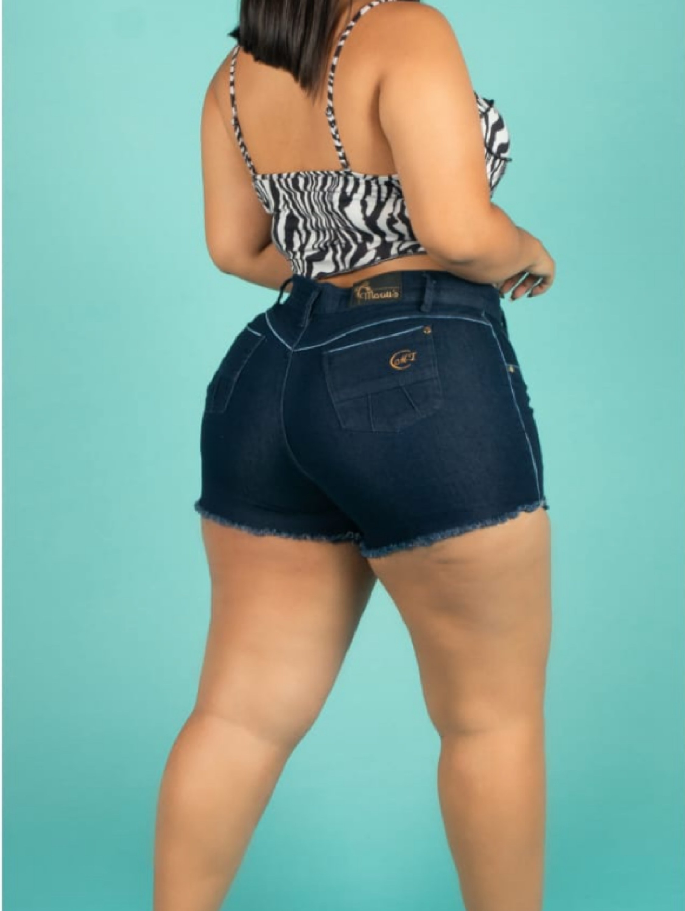 Shorts curto Plus