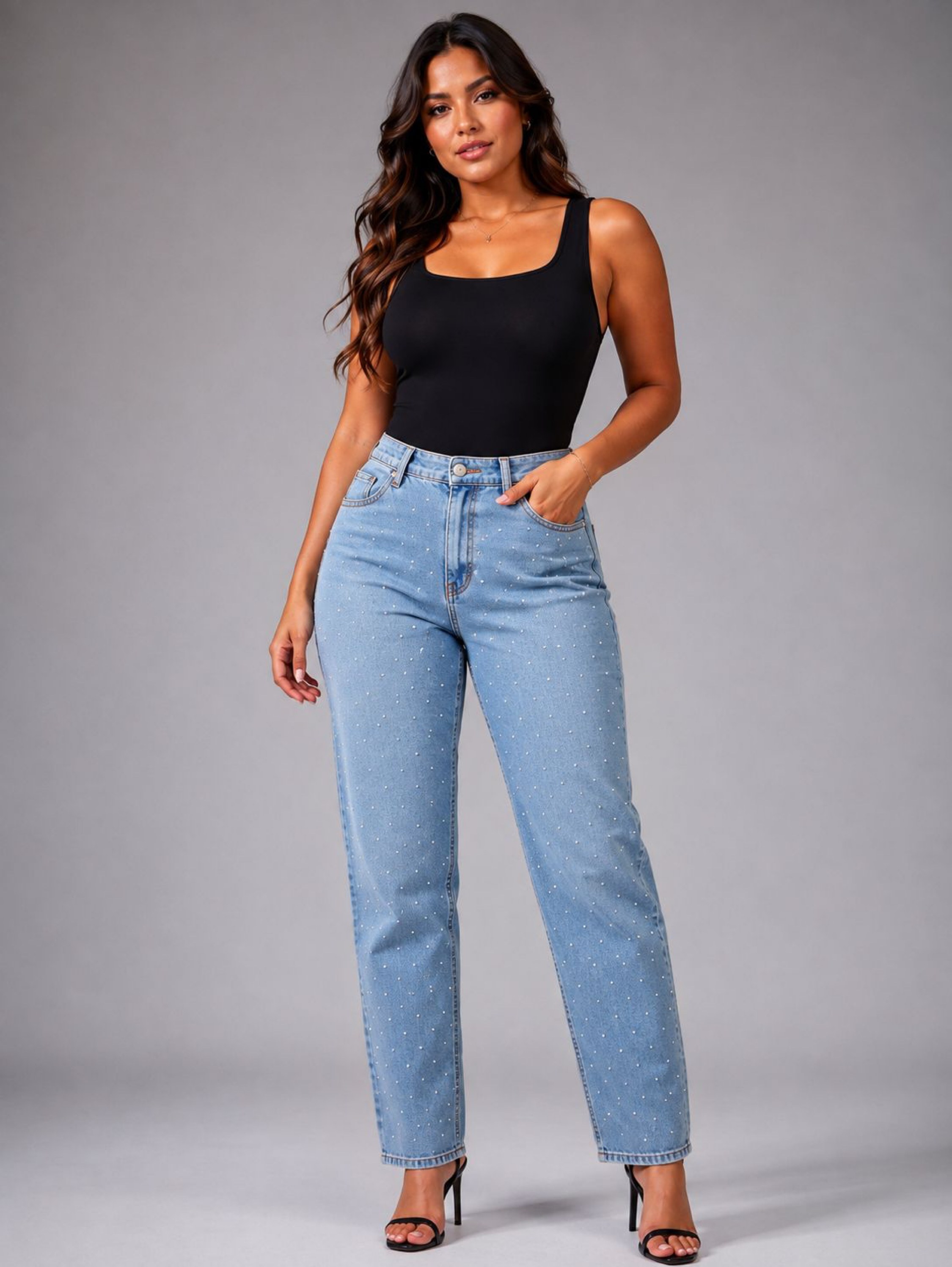 Calça Mom com pedraria