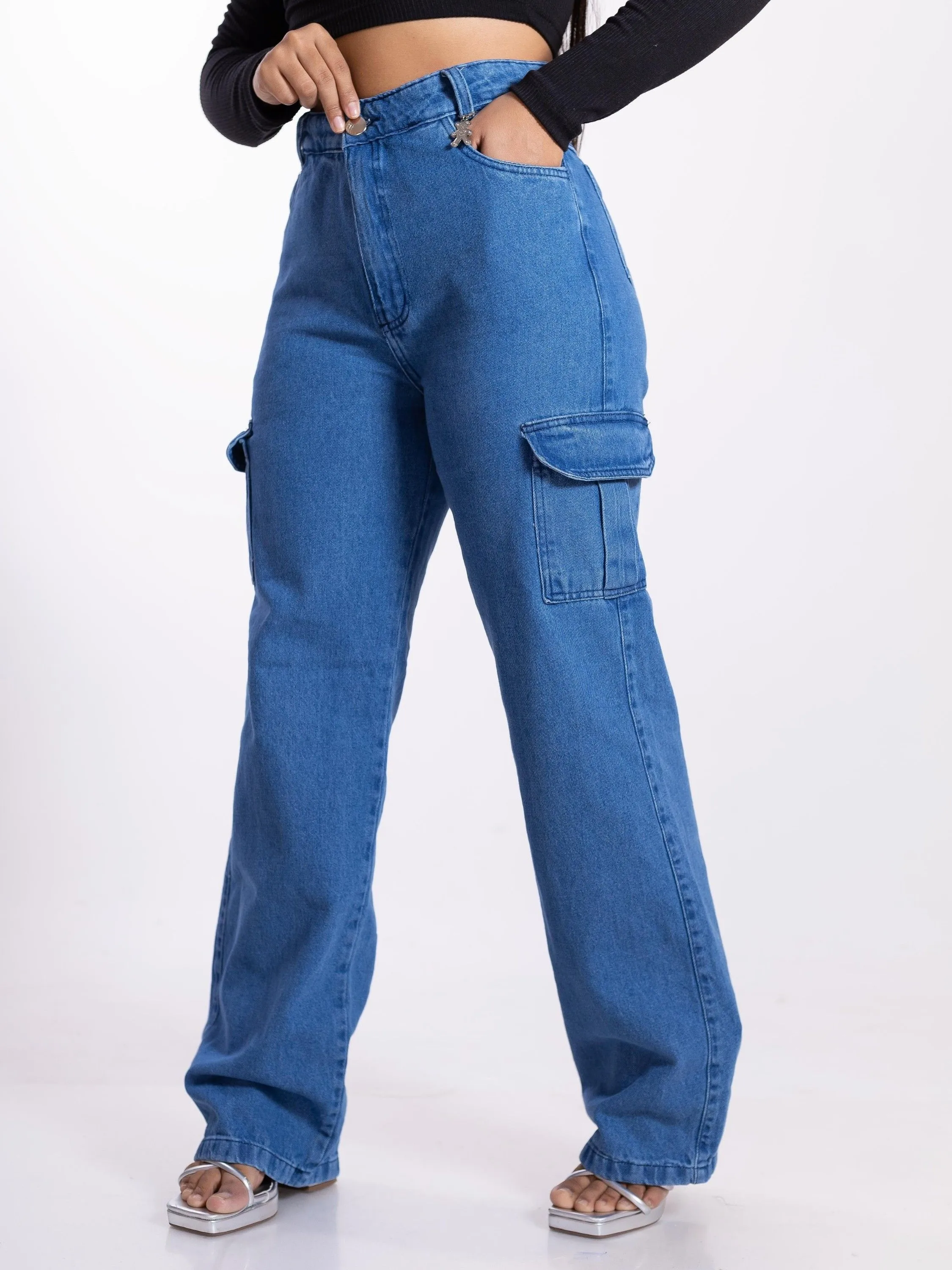 Wide Leg Cargo Jeans