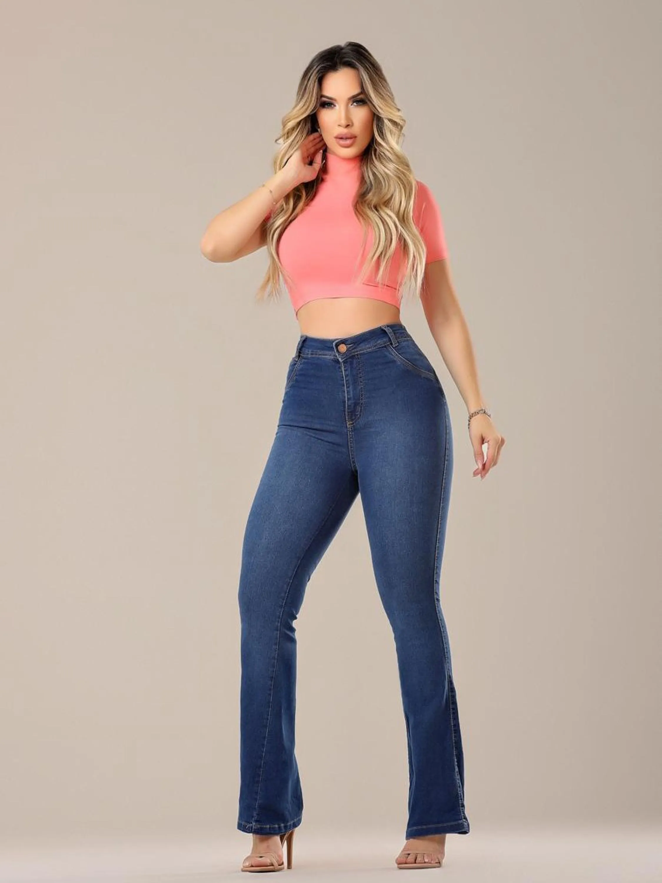 Calça feminina flare petite