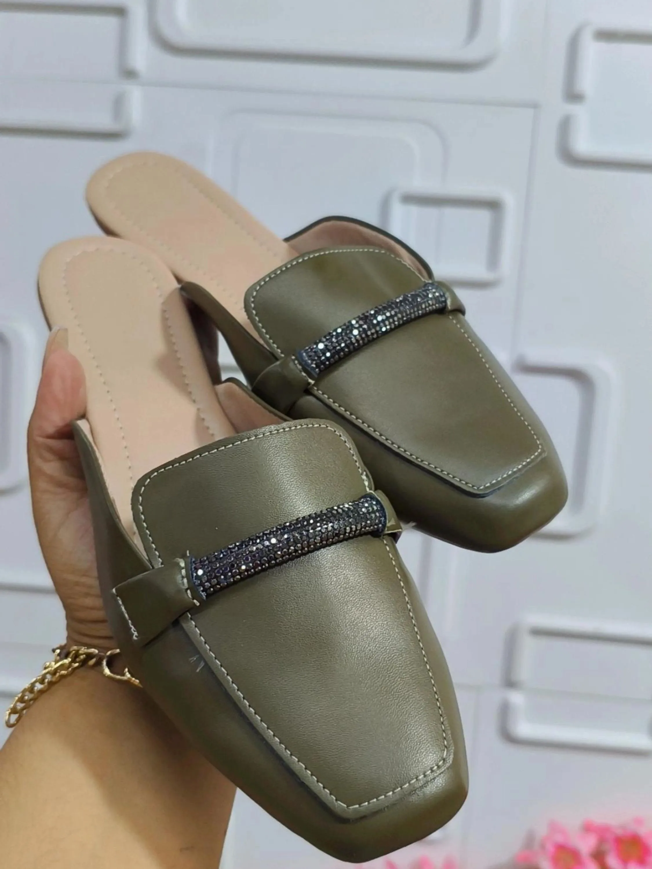 Mule de brilho luxuoso