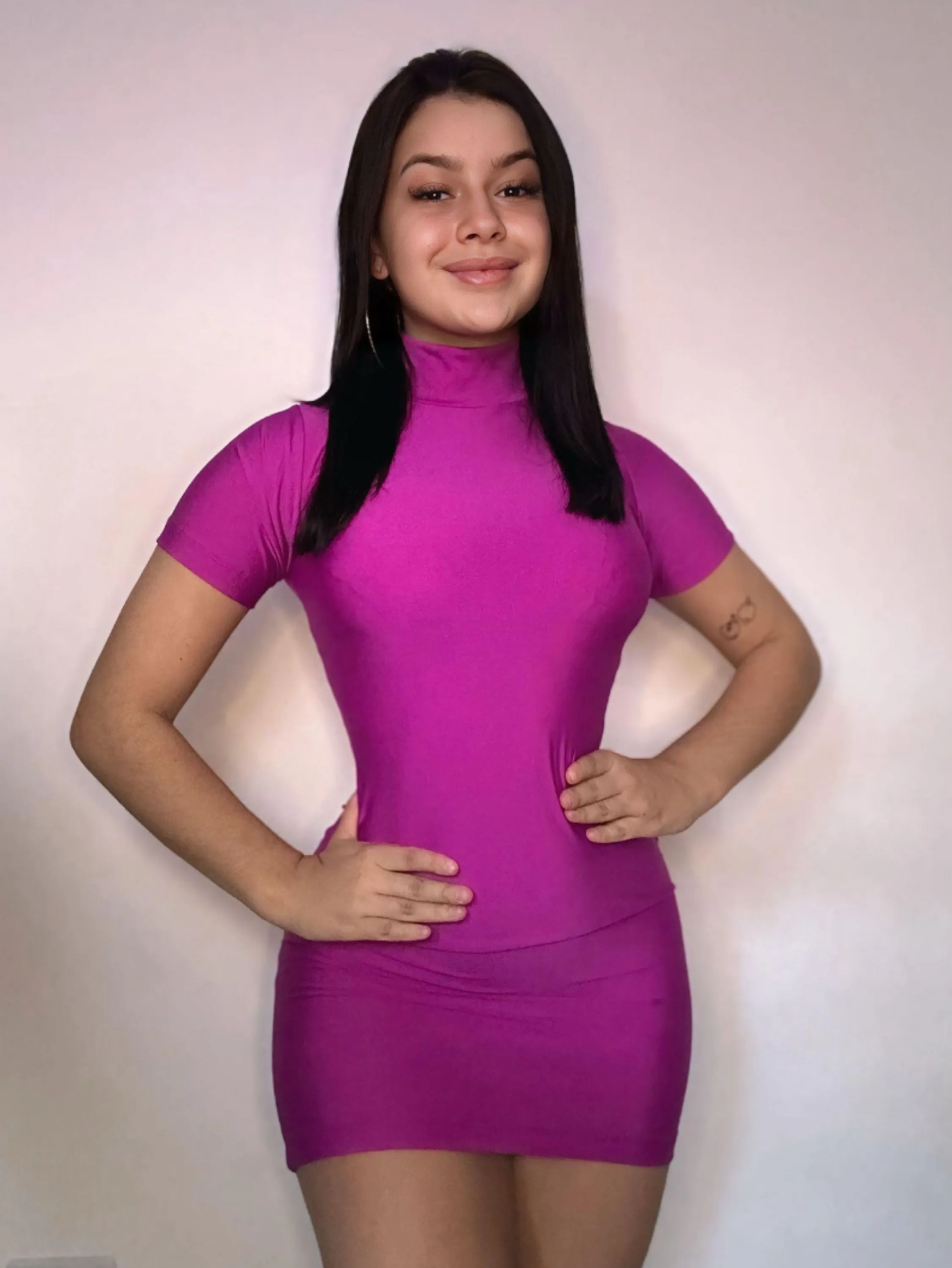 Vestido Manga Curta com Gola Alta