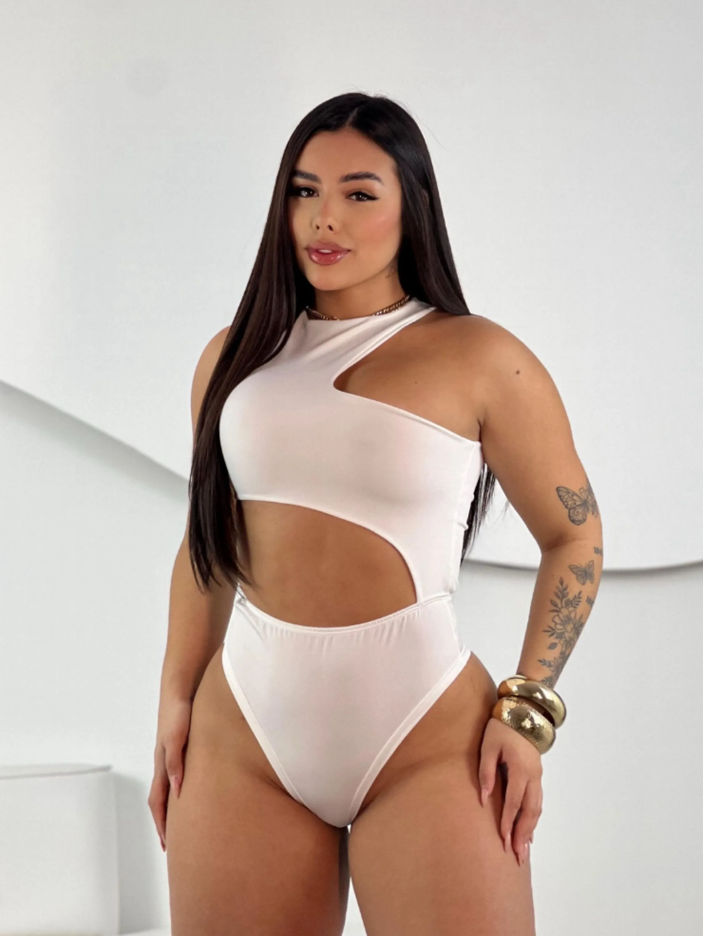 Body com recortes