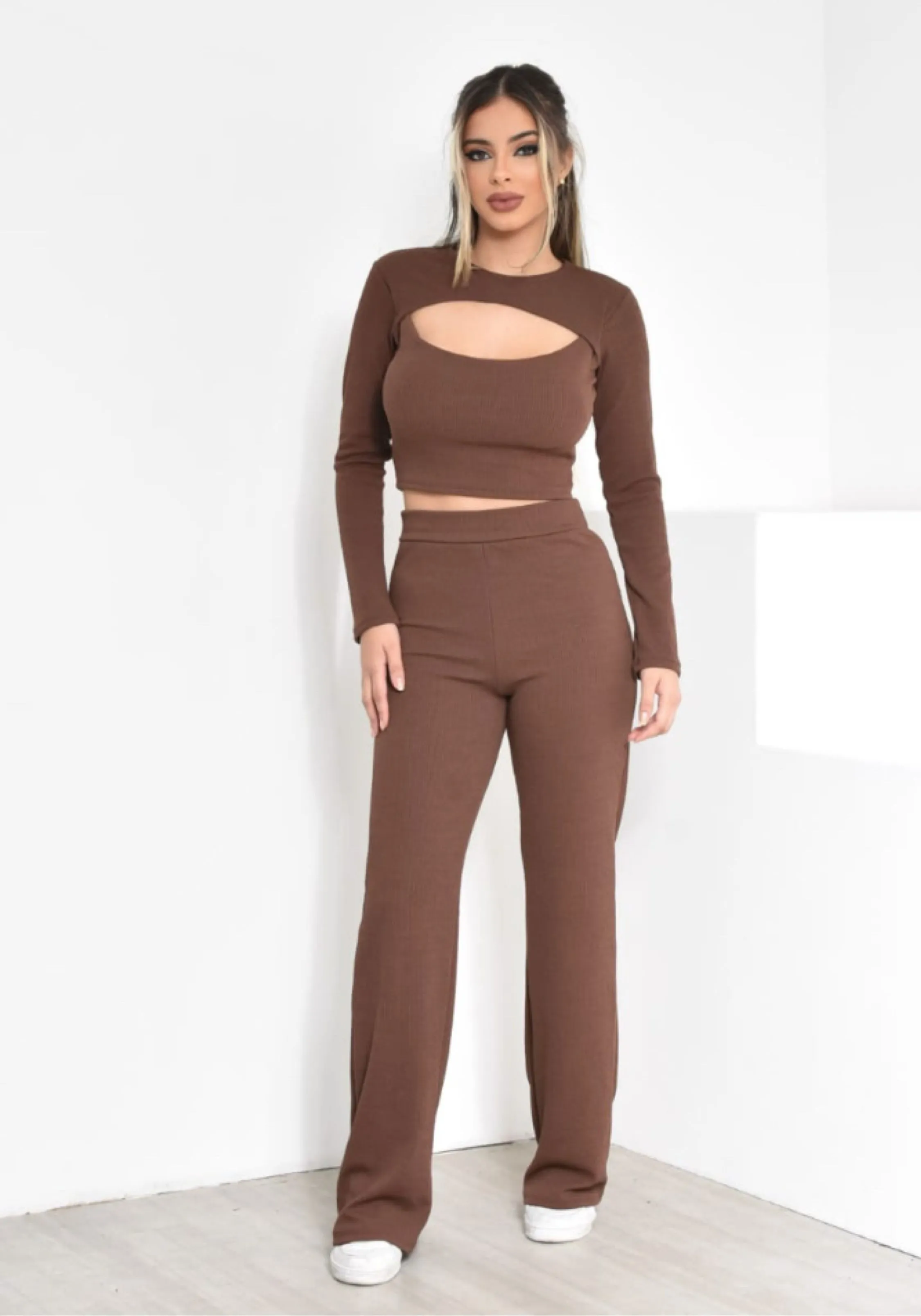 Conjunto Calça e Cropped com Abertura no busto