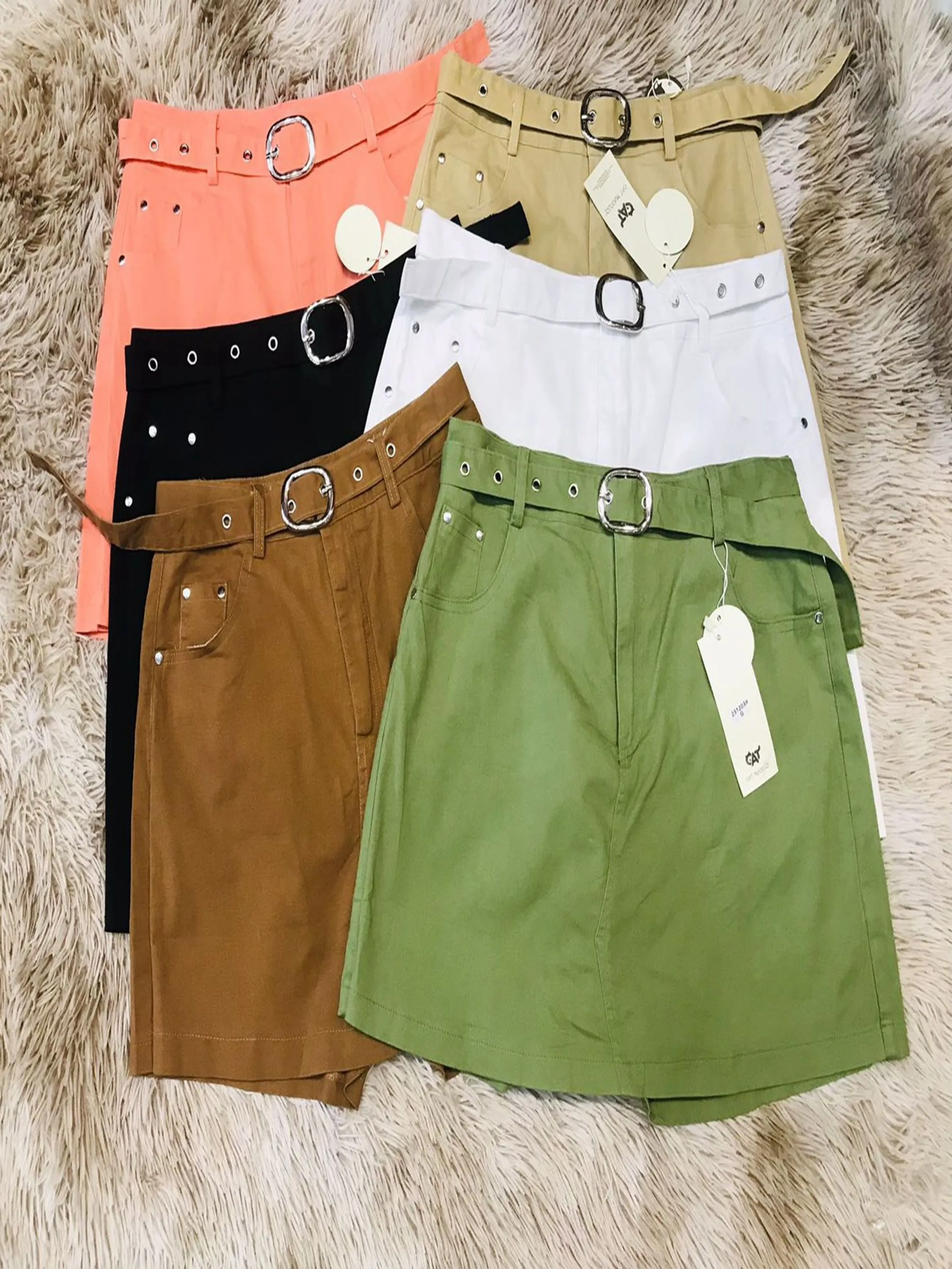 SHORT SAIA FEMININA