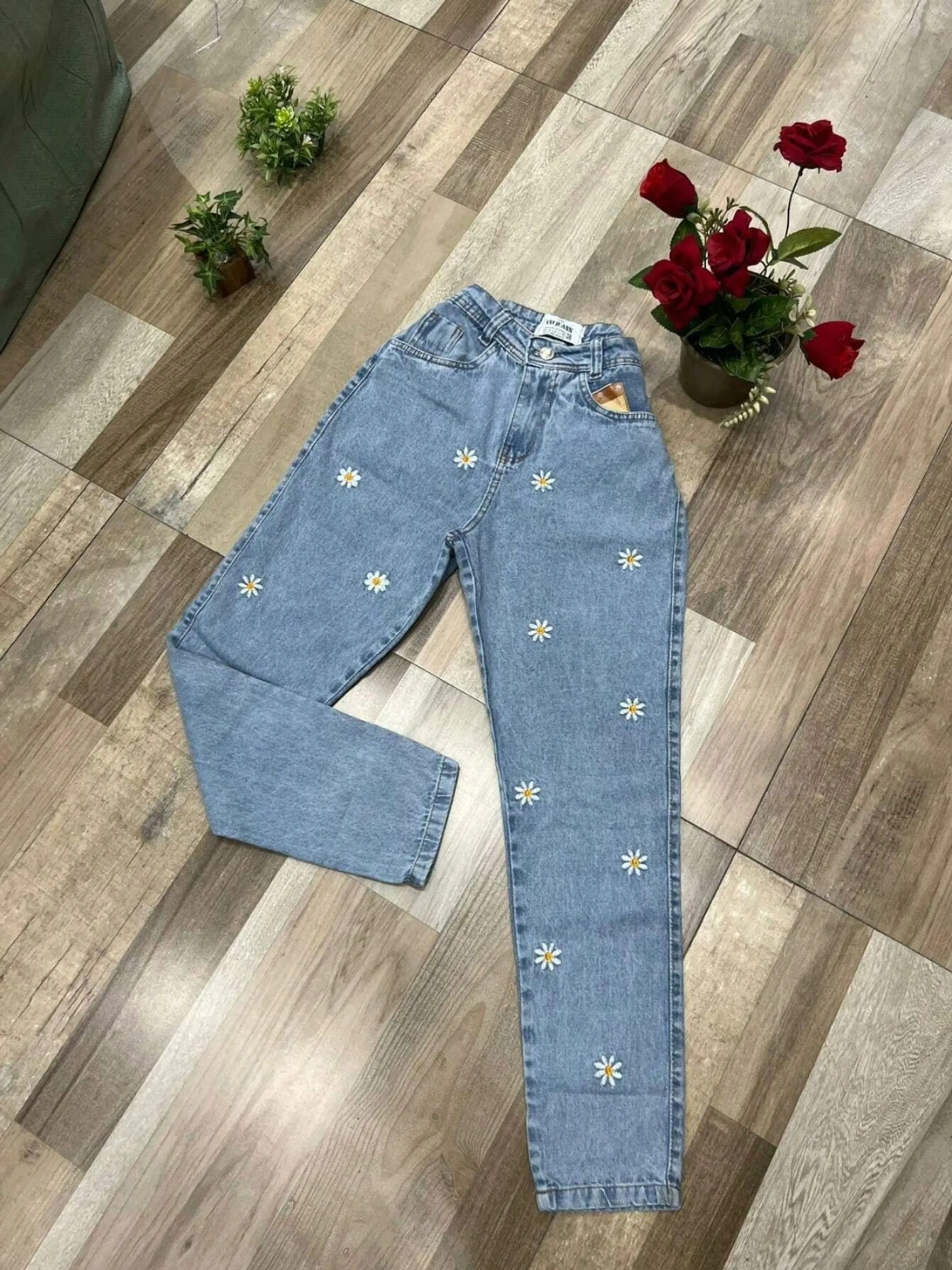 Calça Feminino Jeans Bordado Marisa