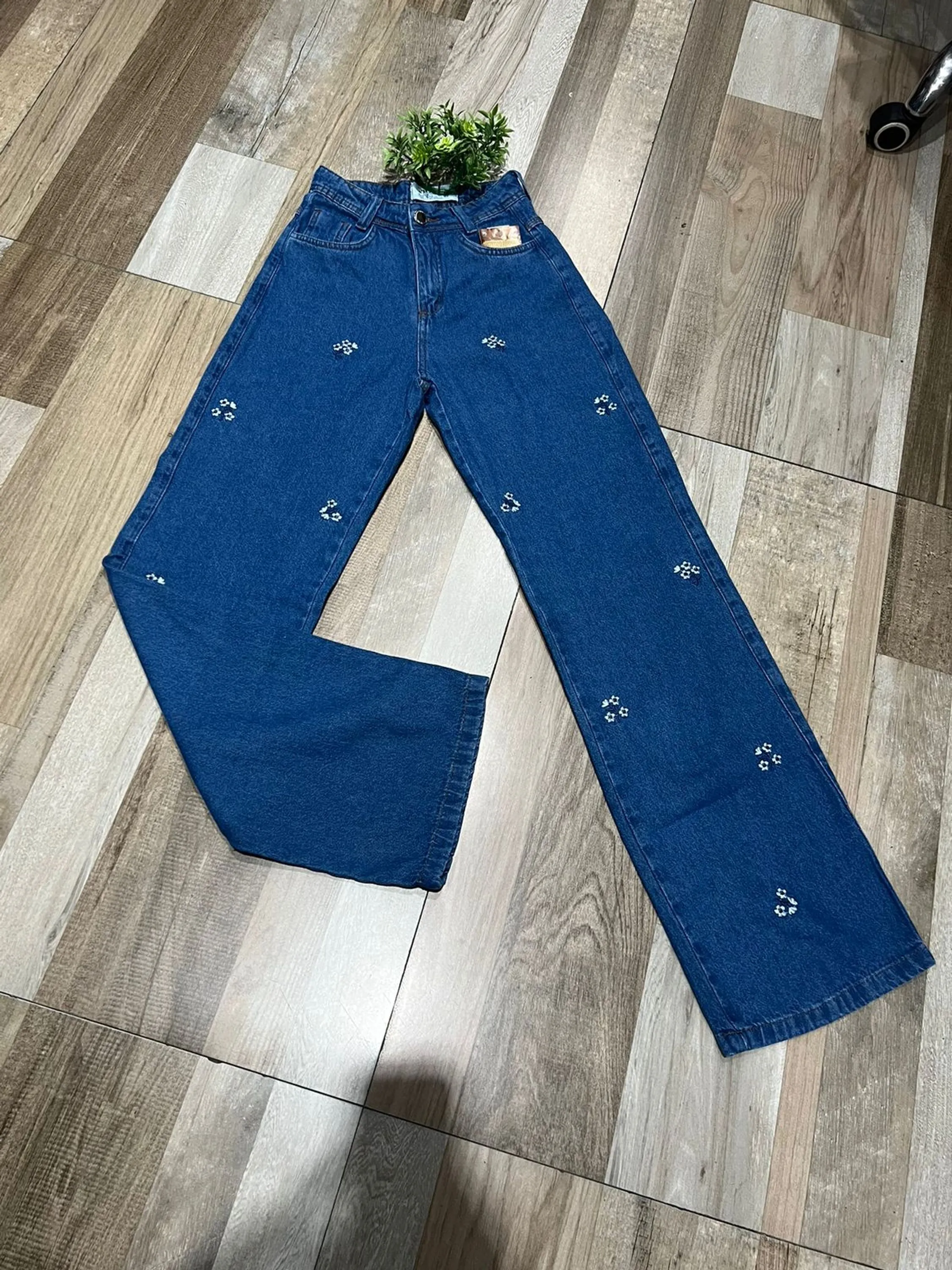 Calça wide leg Jean Feminina Flor