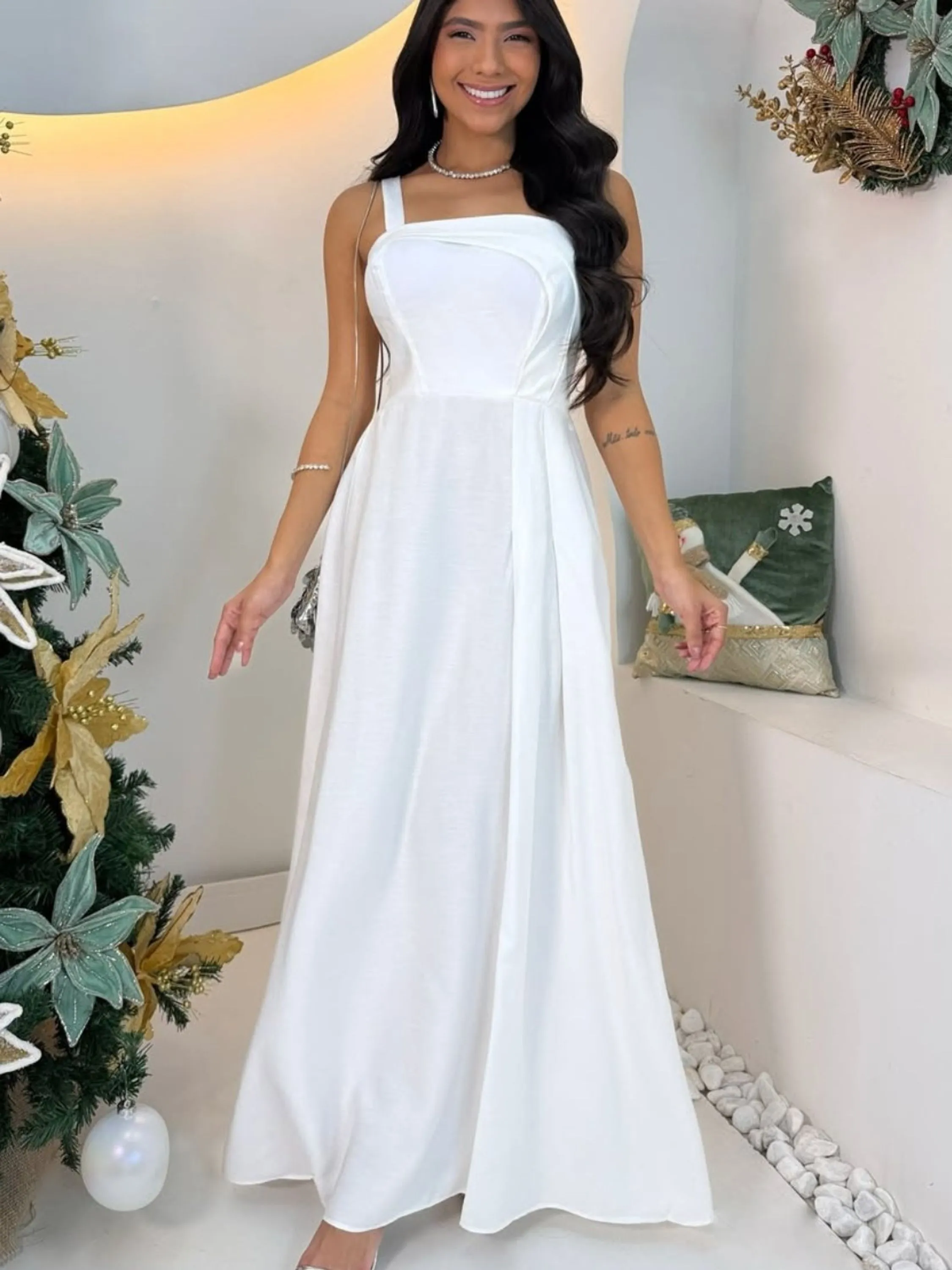 Vestido Longo Plissado Elegante