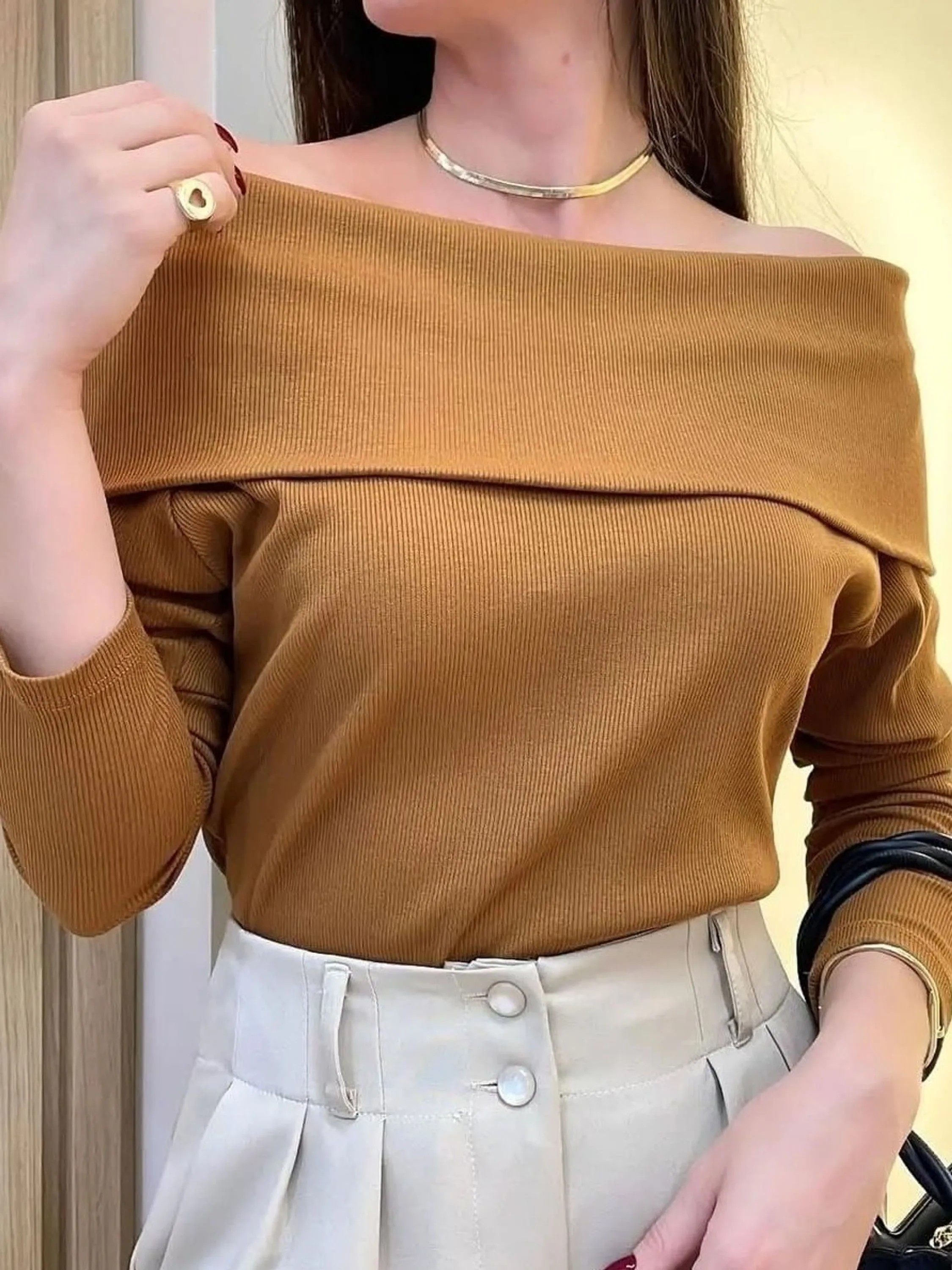 Blusa ombro a ombro Anarruga