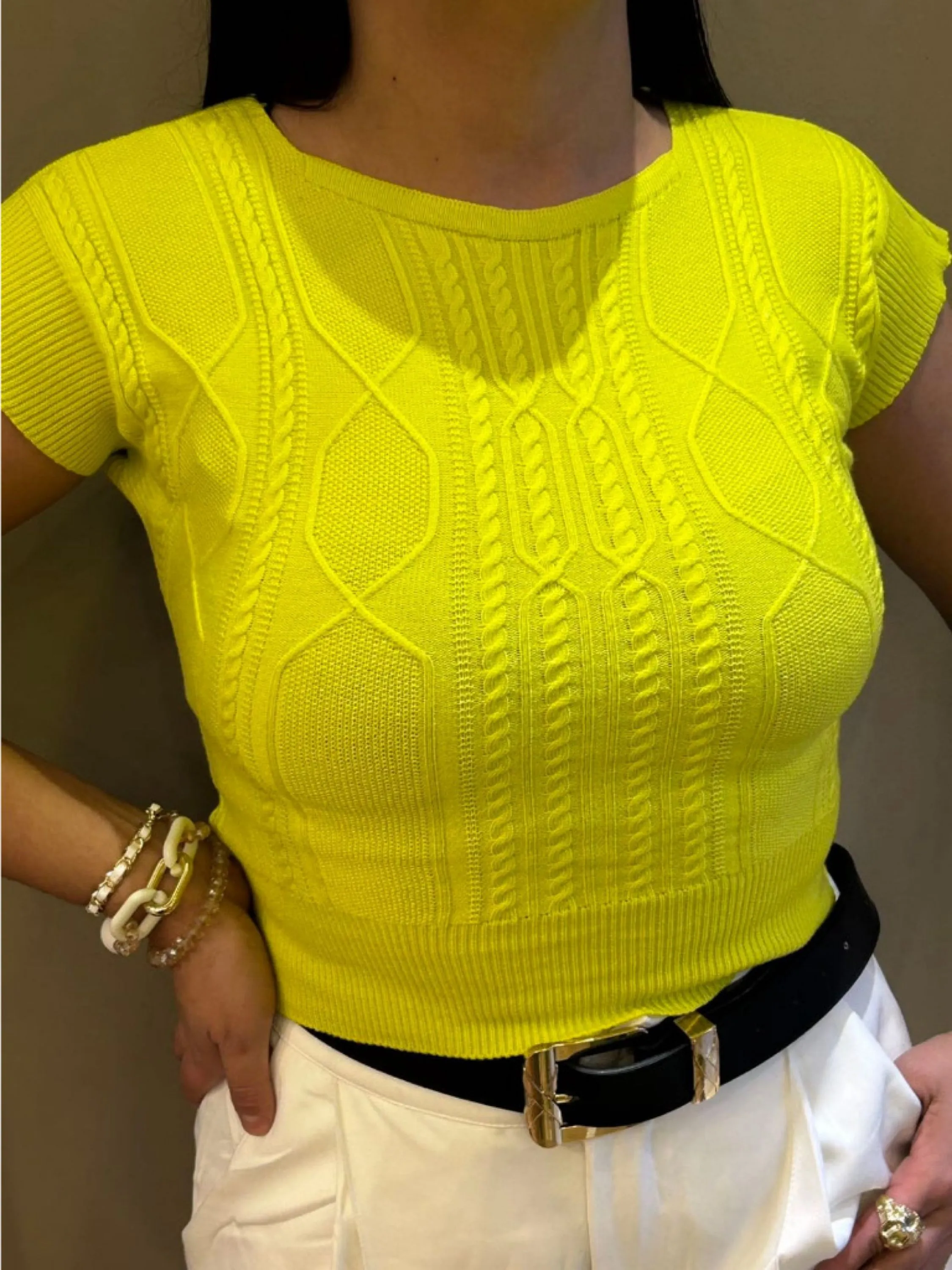 Cropped Tricot Modal Francesinha Manga Morcego Com Detalhes no meio M06