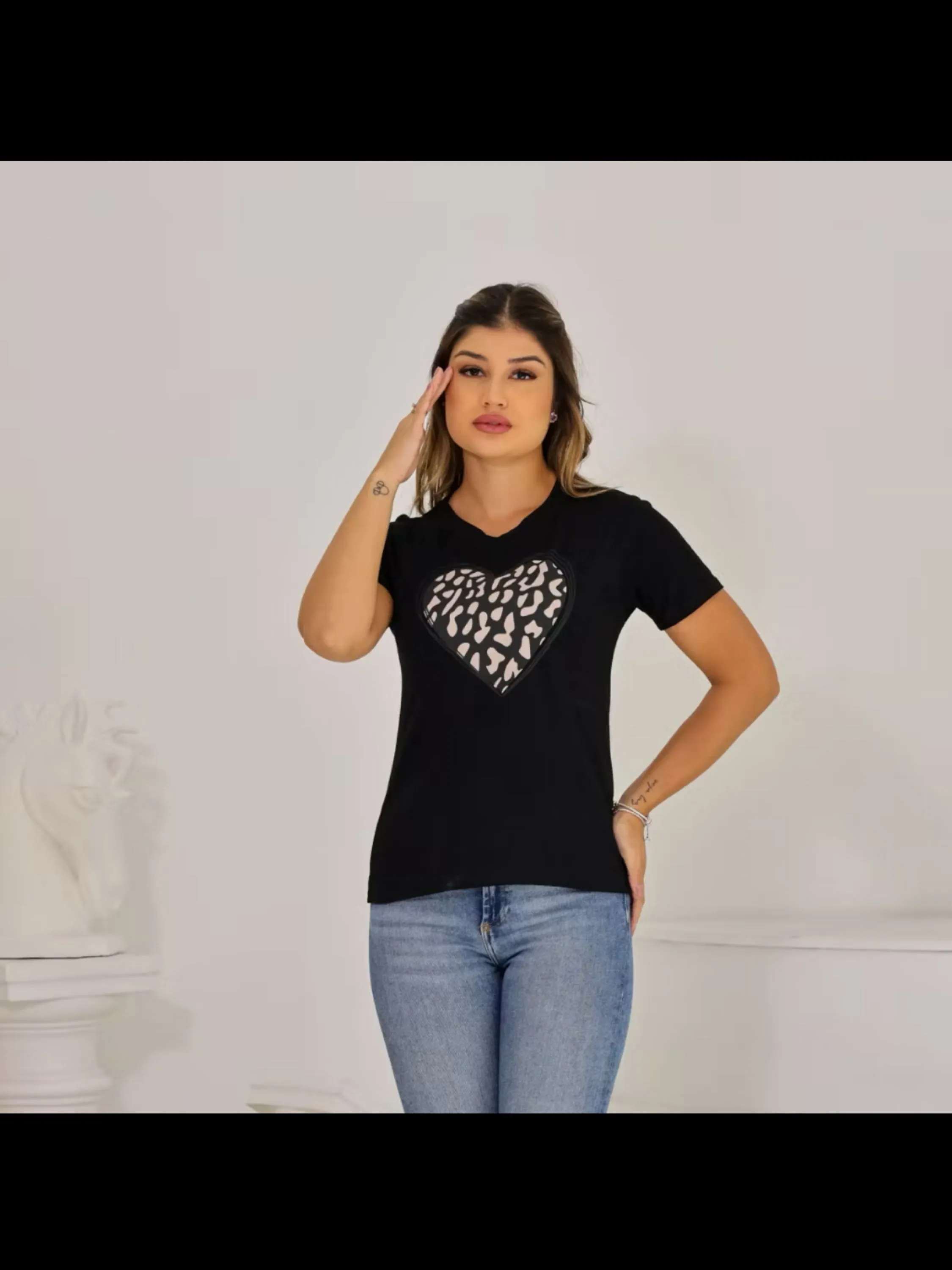 Blusa Tshirt Feminina Manga Curta Viscolaycra Estampa Coração Onça