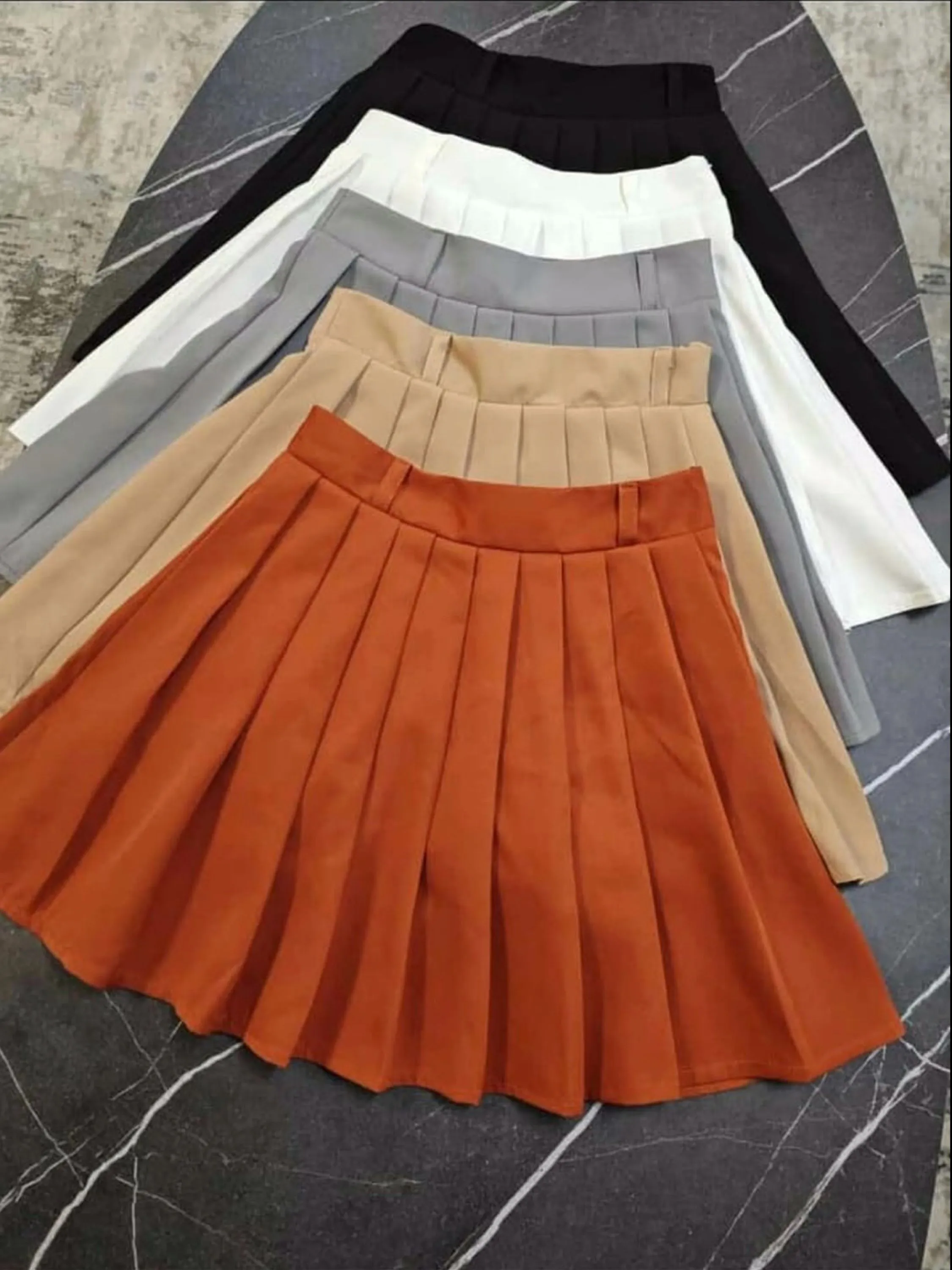 Saia colegial feminina