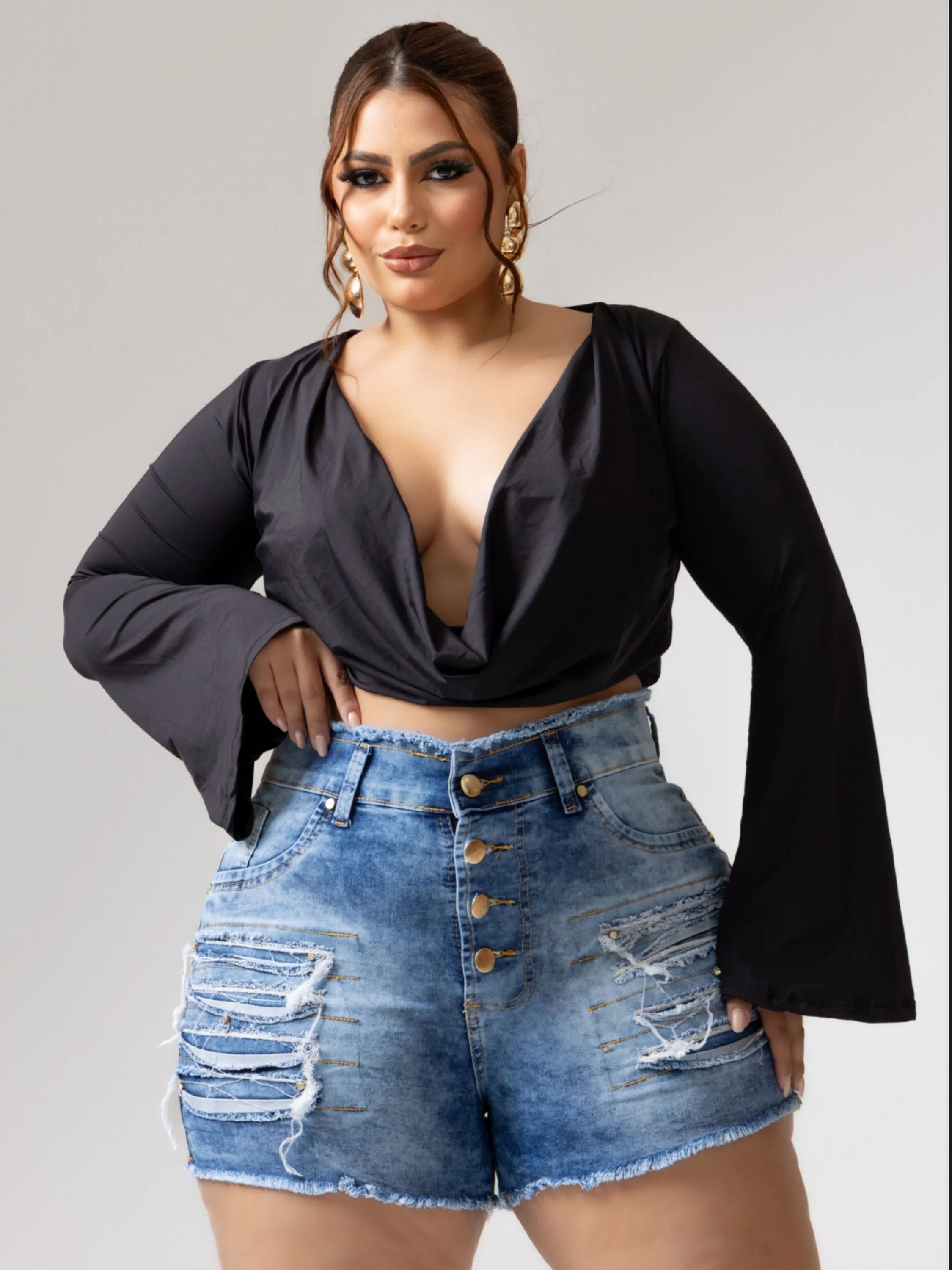 Shorts jeans rasgadinho Plus Size