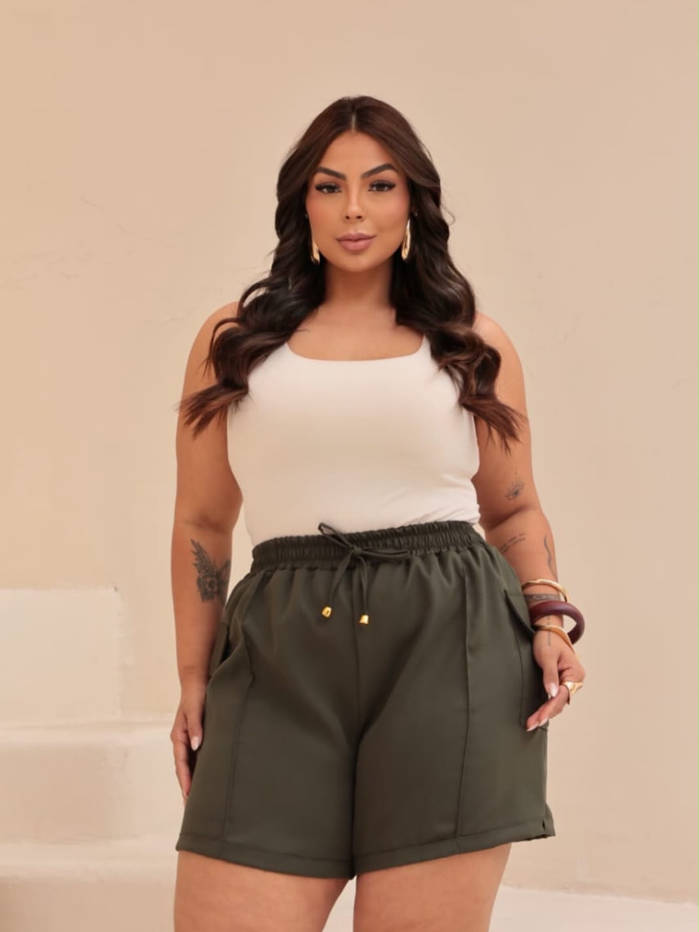Shorts cargo alfaiataria Plus Size