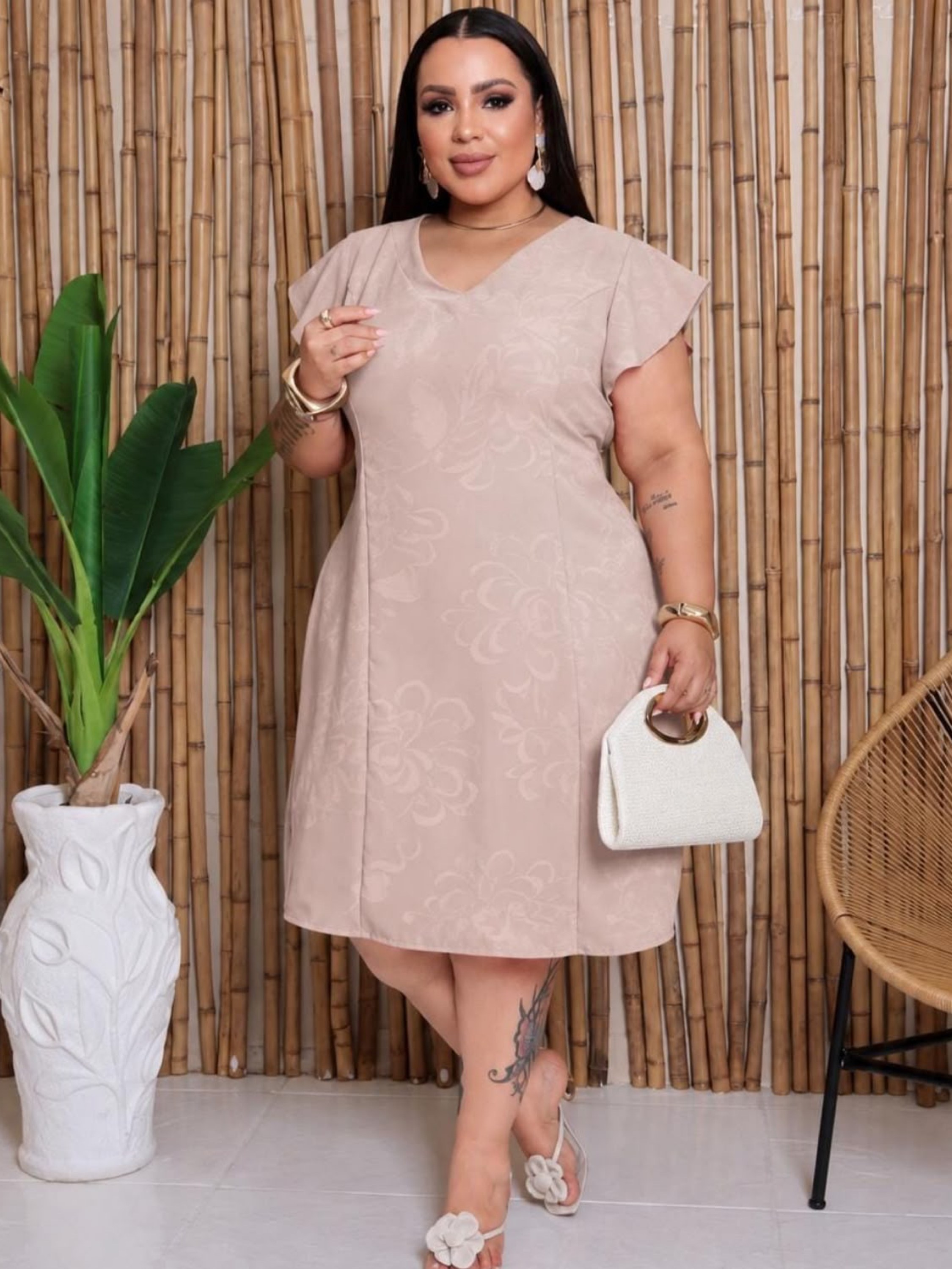 Vestido curto Vanda Plus Size