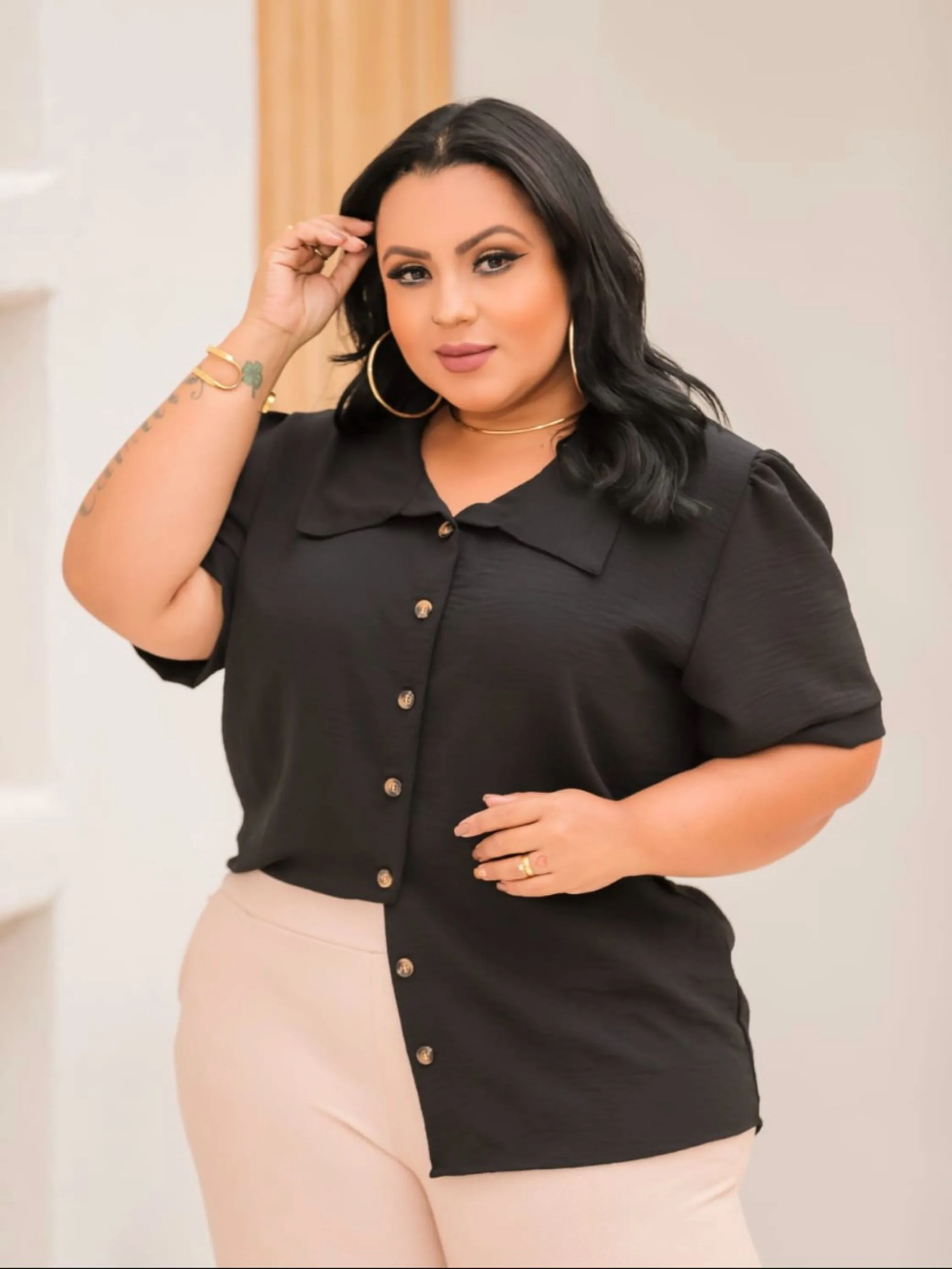 Camisa botão manga curta Plus Size