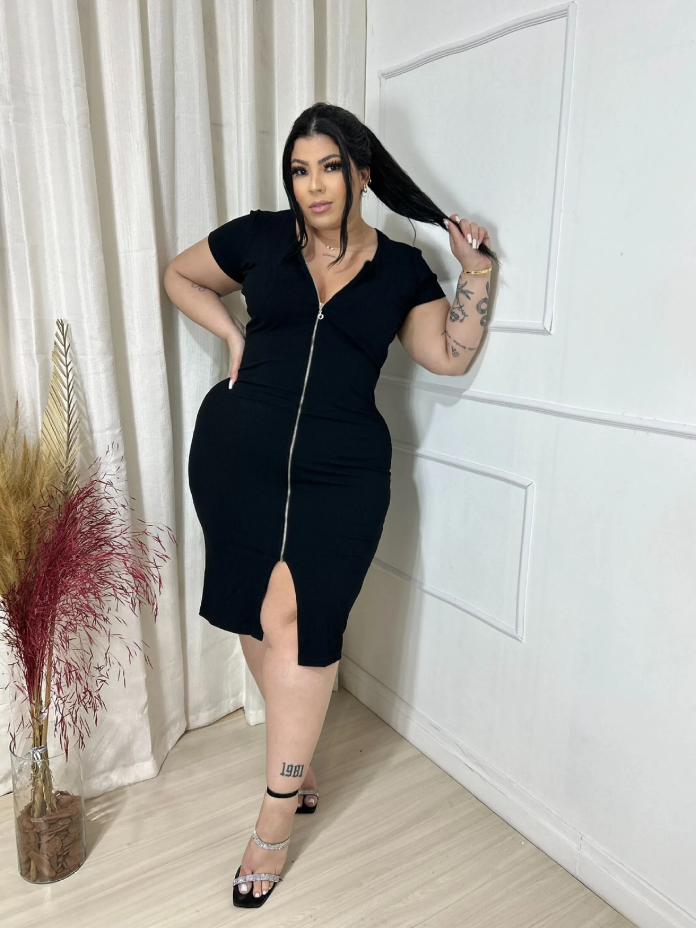 Vestido zíper Mirela Plus Size