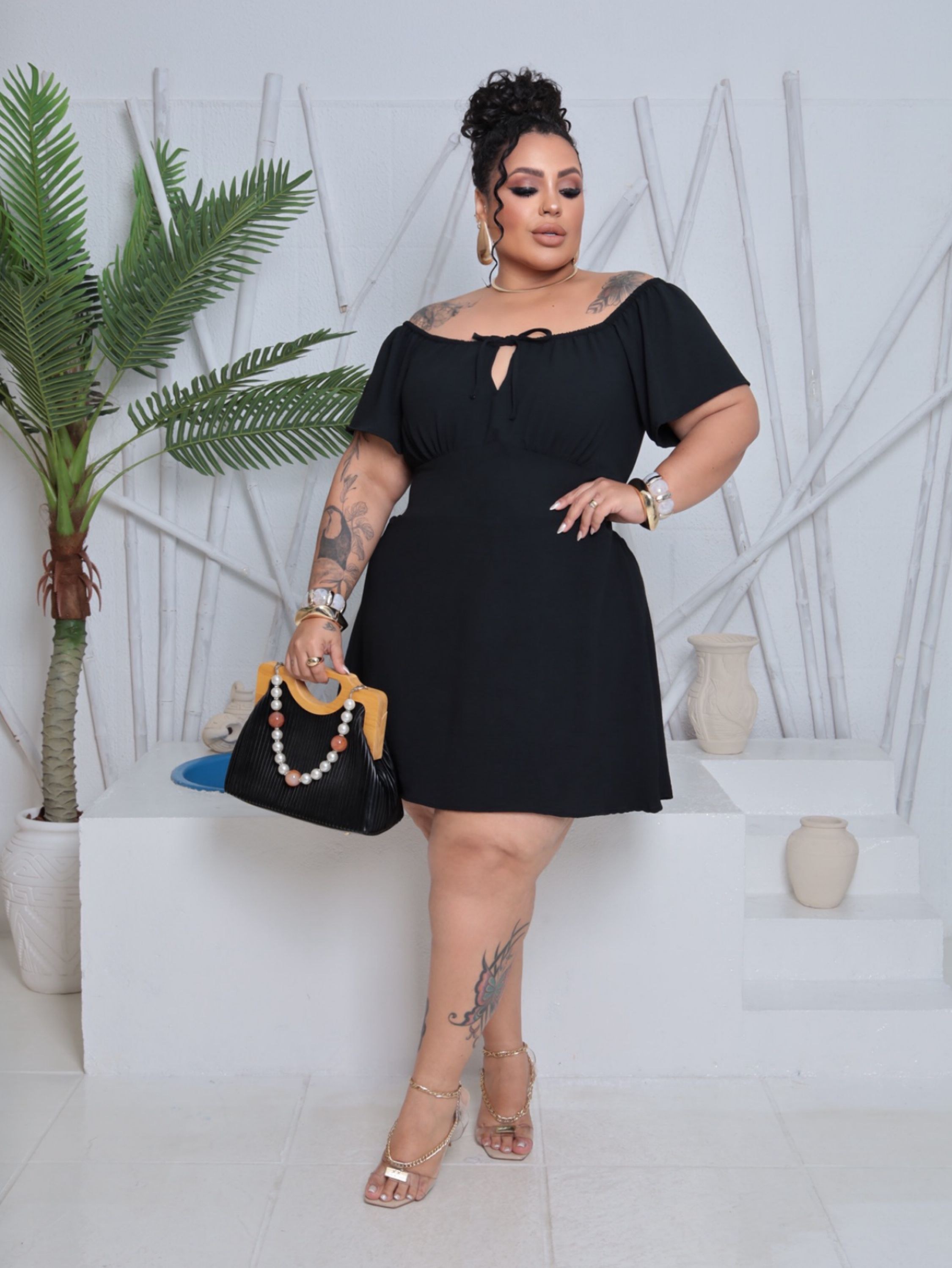 Vestido macaquinho Emily Plus Size