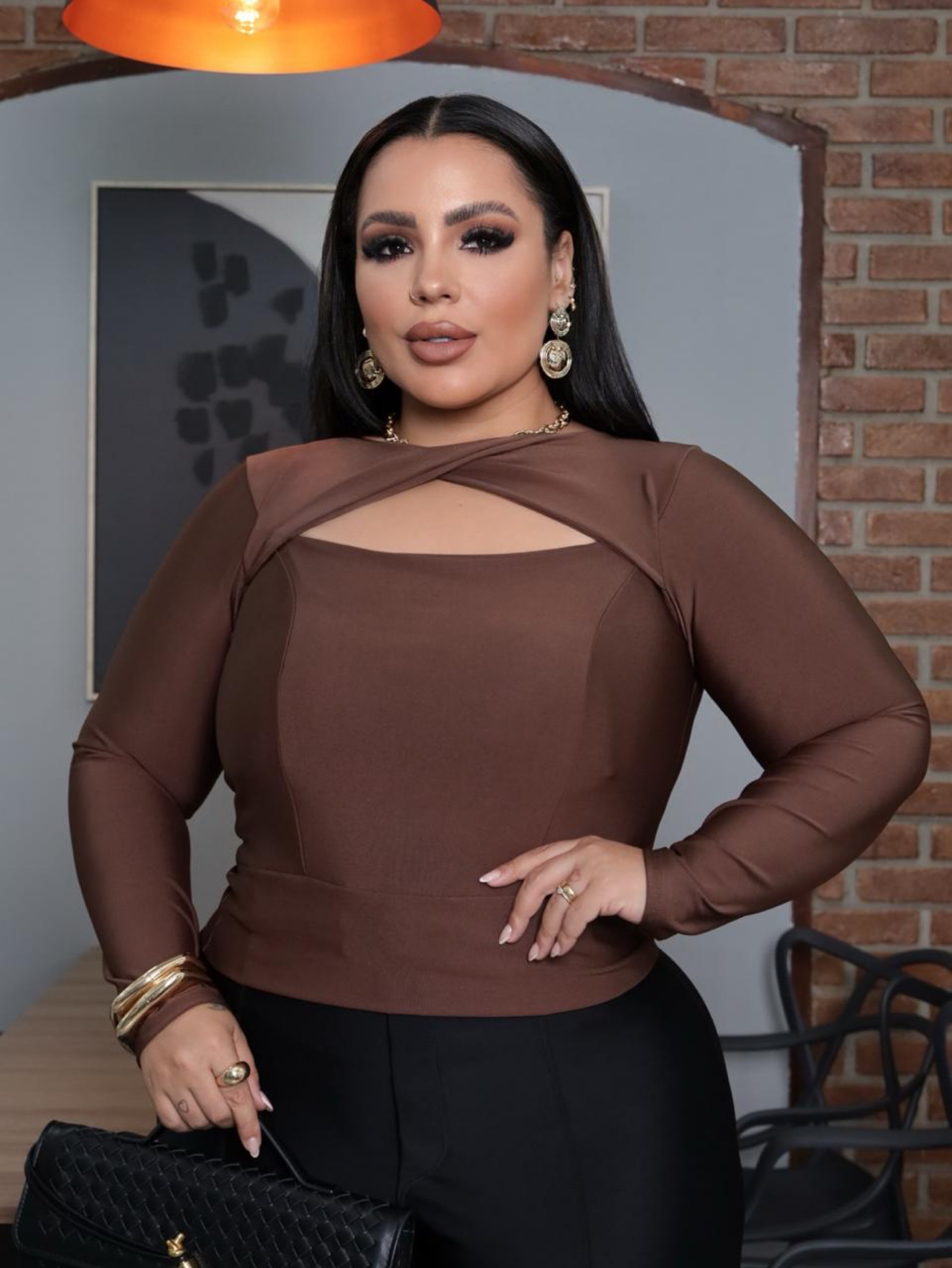 Cropped recort manga longa Plus Size