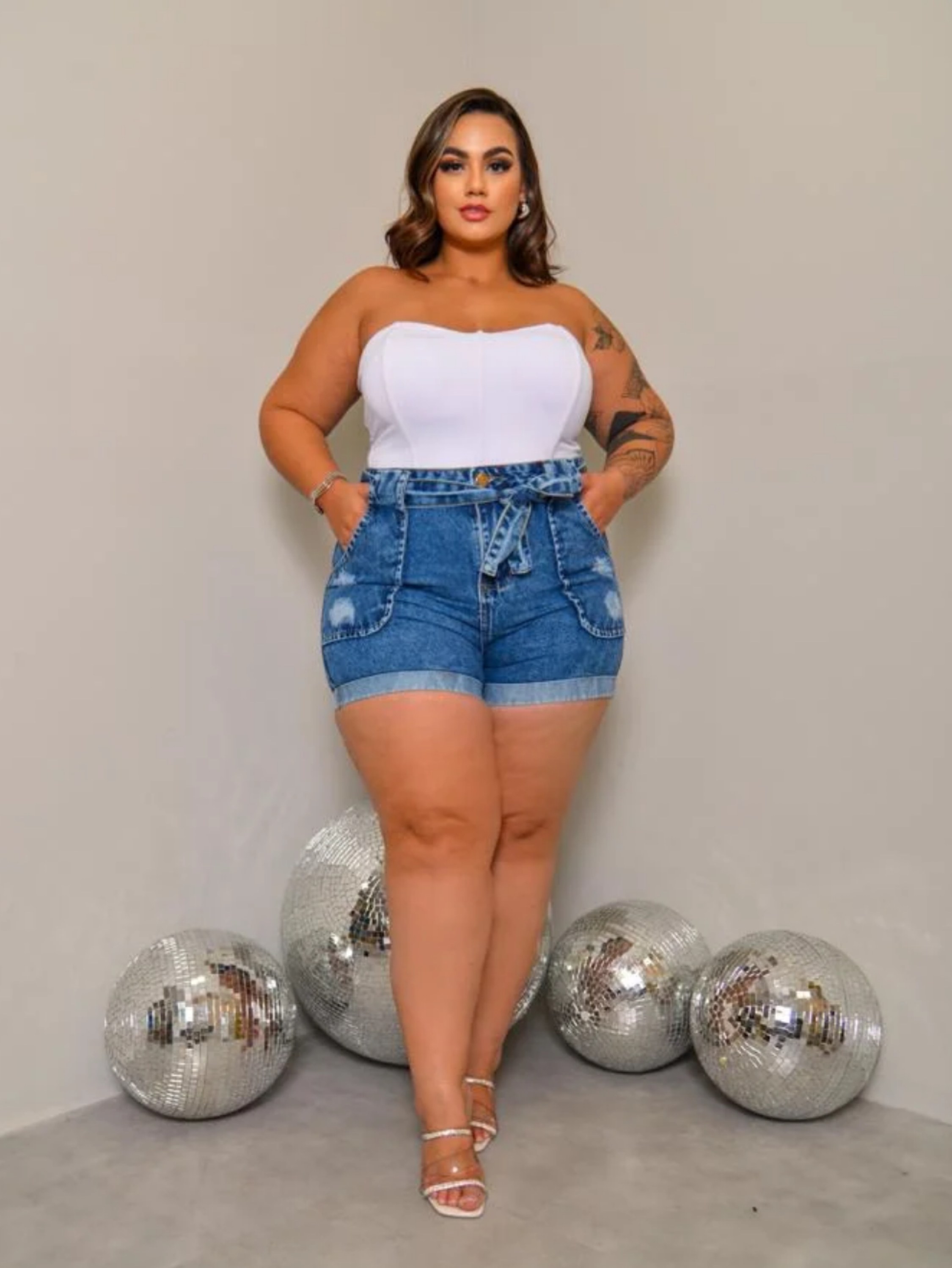 Shorts jeans laço Plus Size