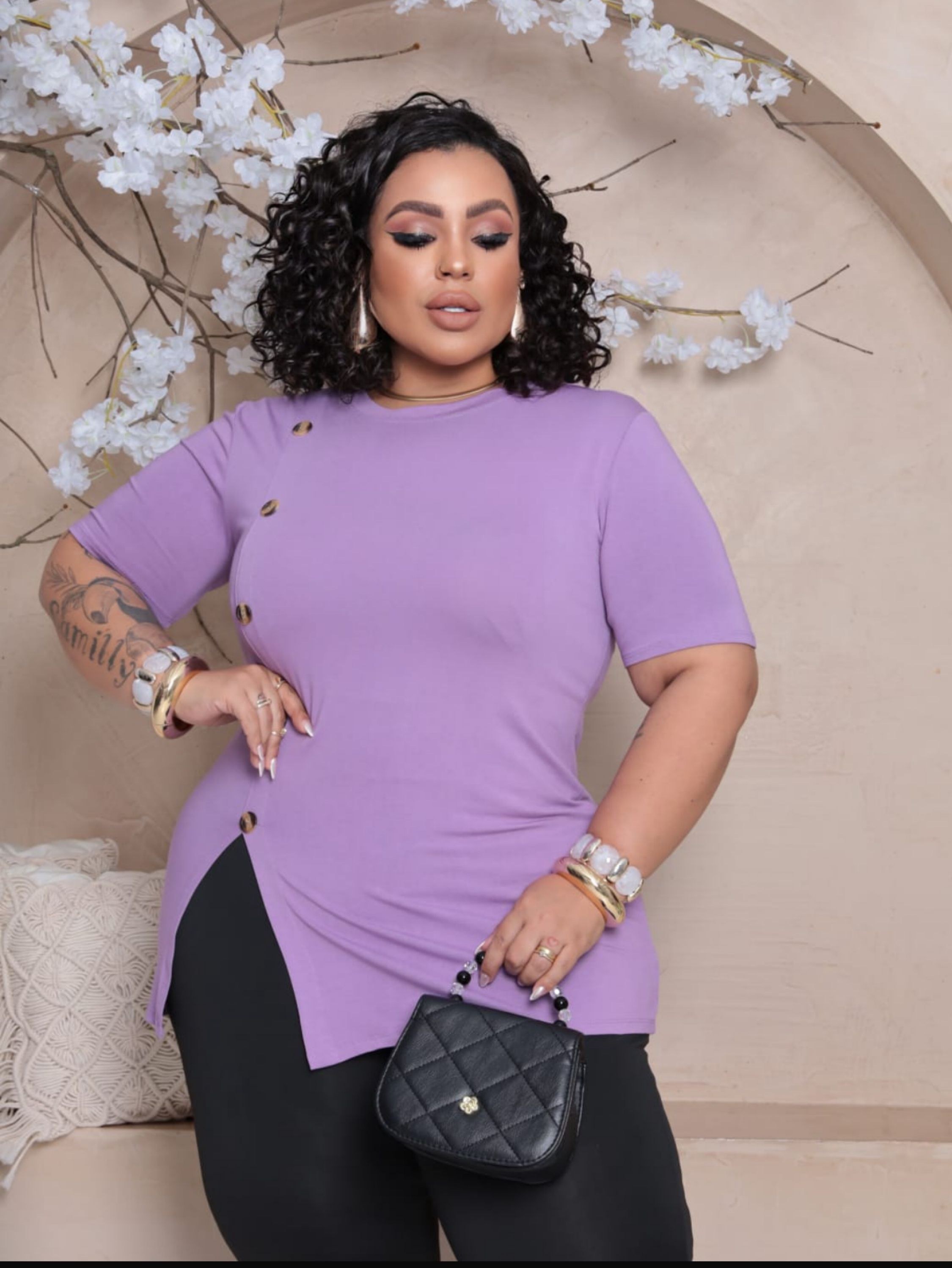 Blusa botão Plus Size