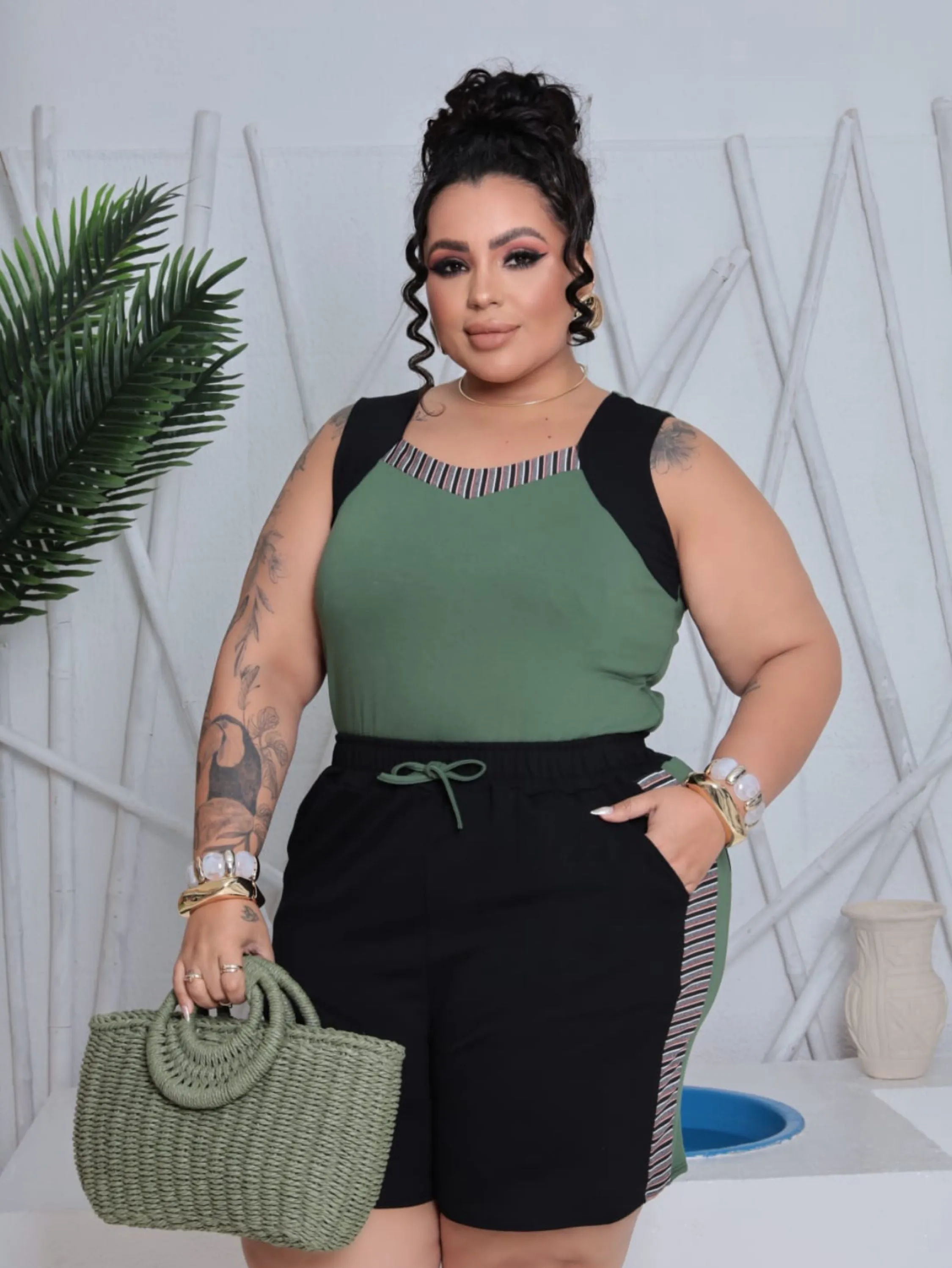 Conjunto shorts alça média Plus Size
