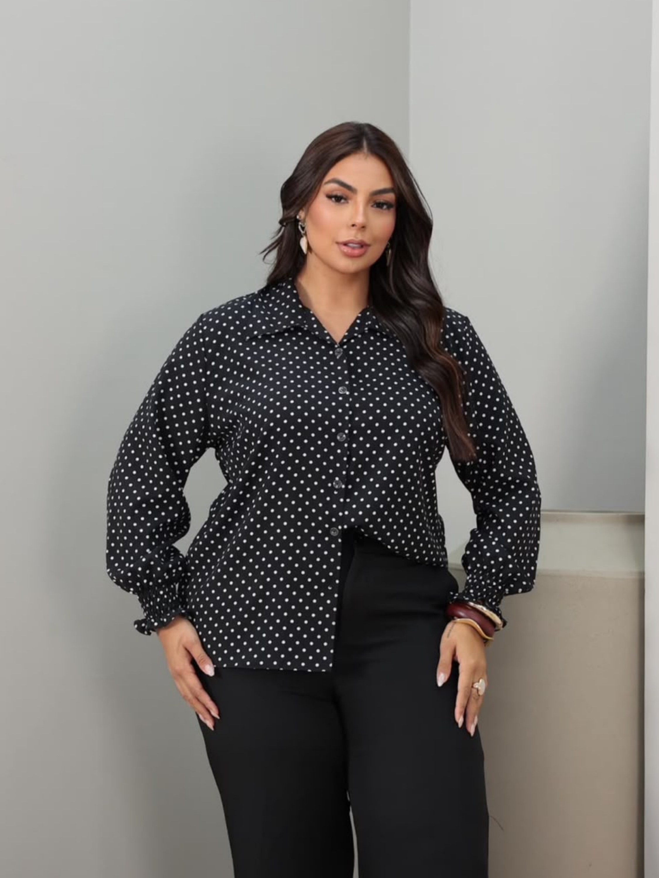 Camisa crepinho poá Plus Size