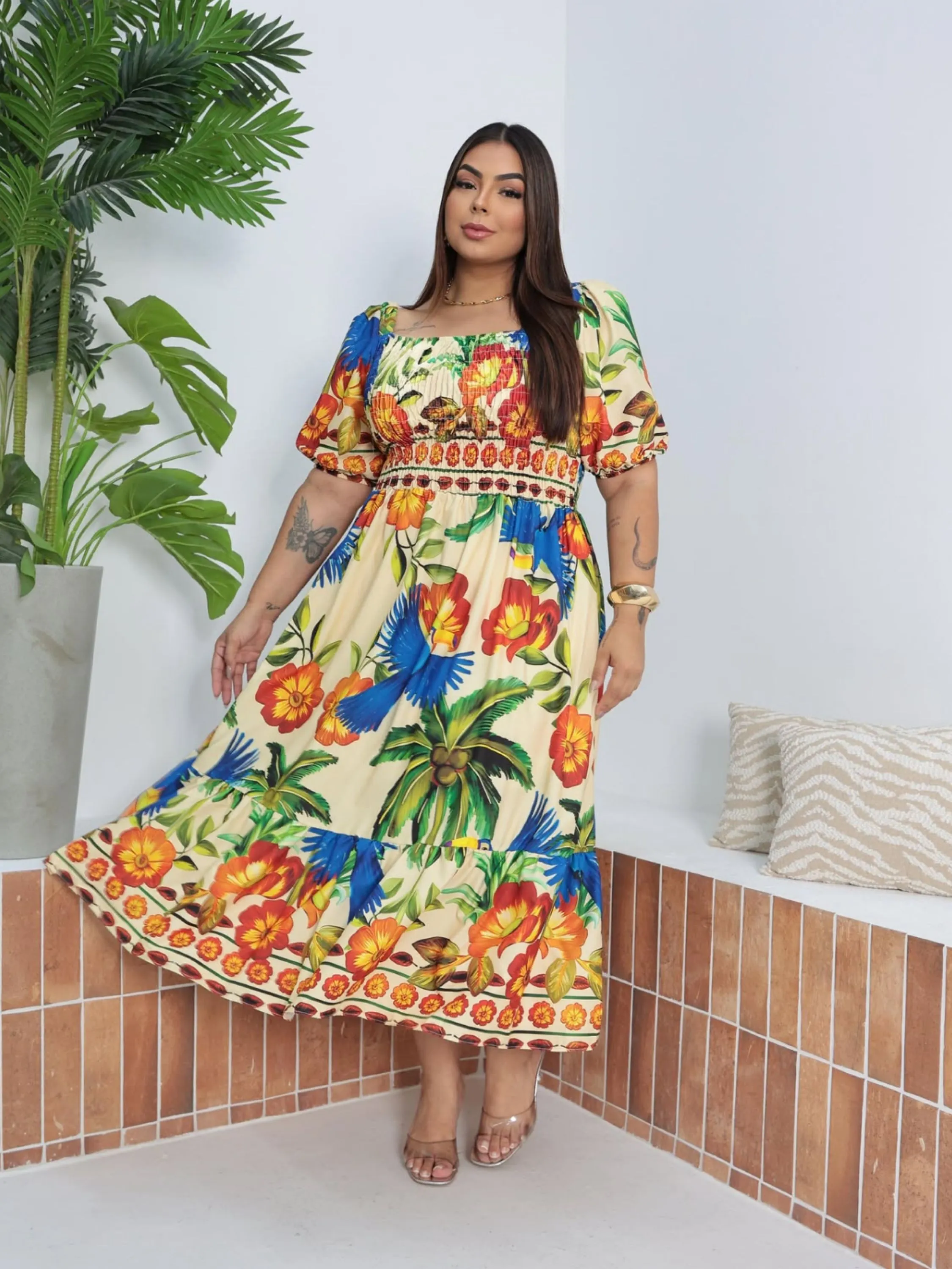 Vestido mídi Yara Plus Size