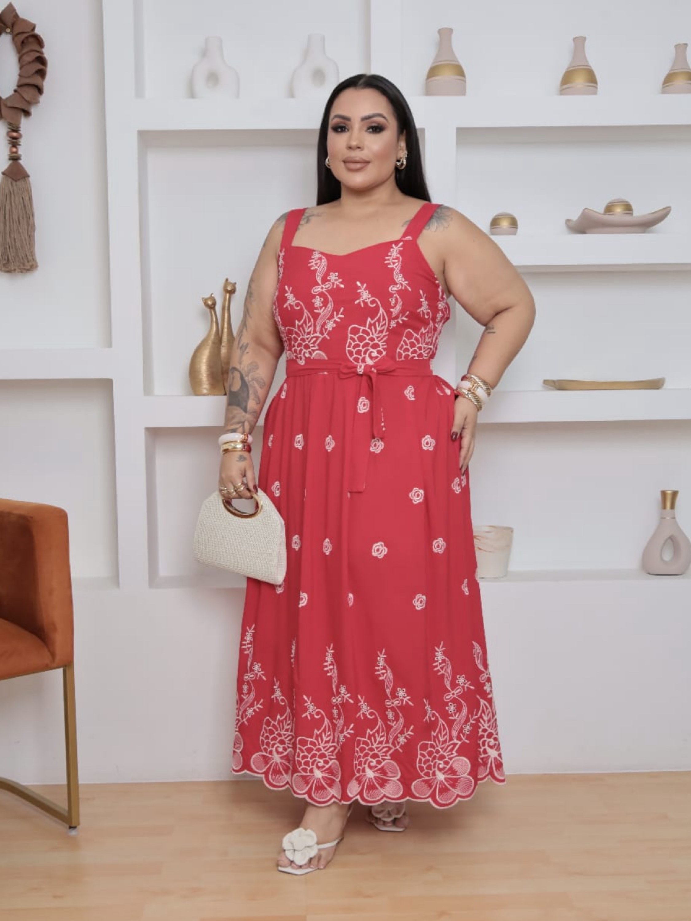 Vestido Tayna bordado Plus Size