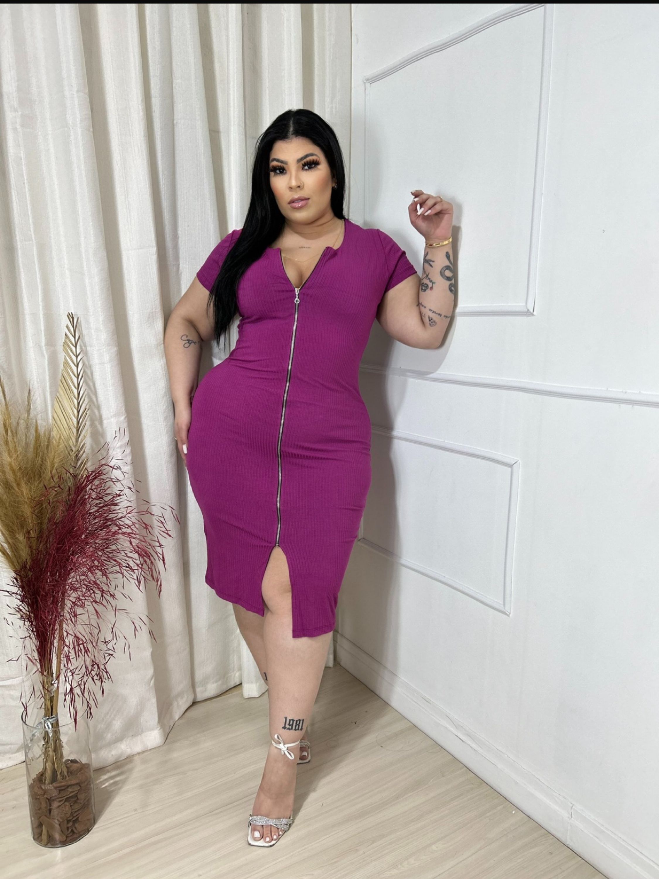Vestido zíper Mirela Plus Size
