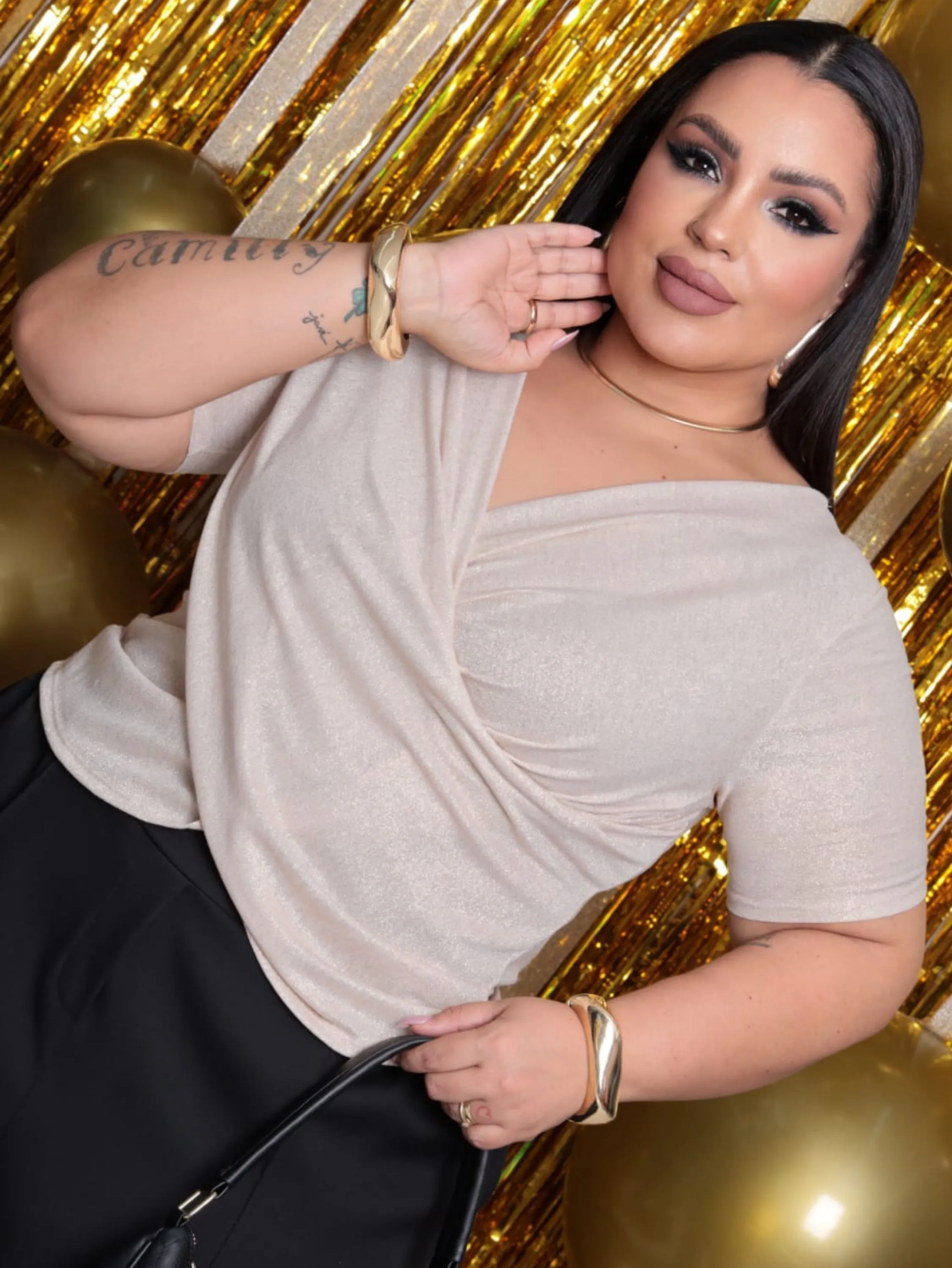 Blusa transpassada lurex Plus Size