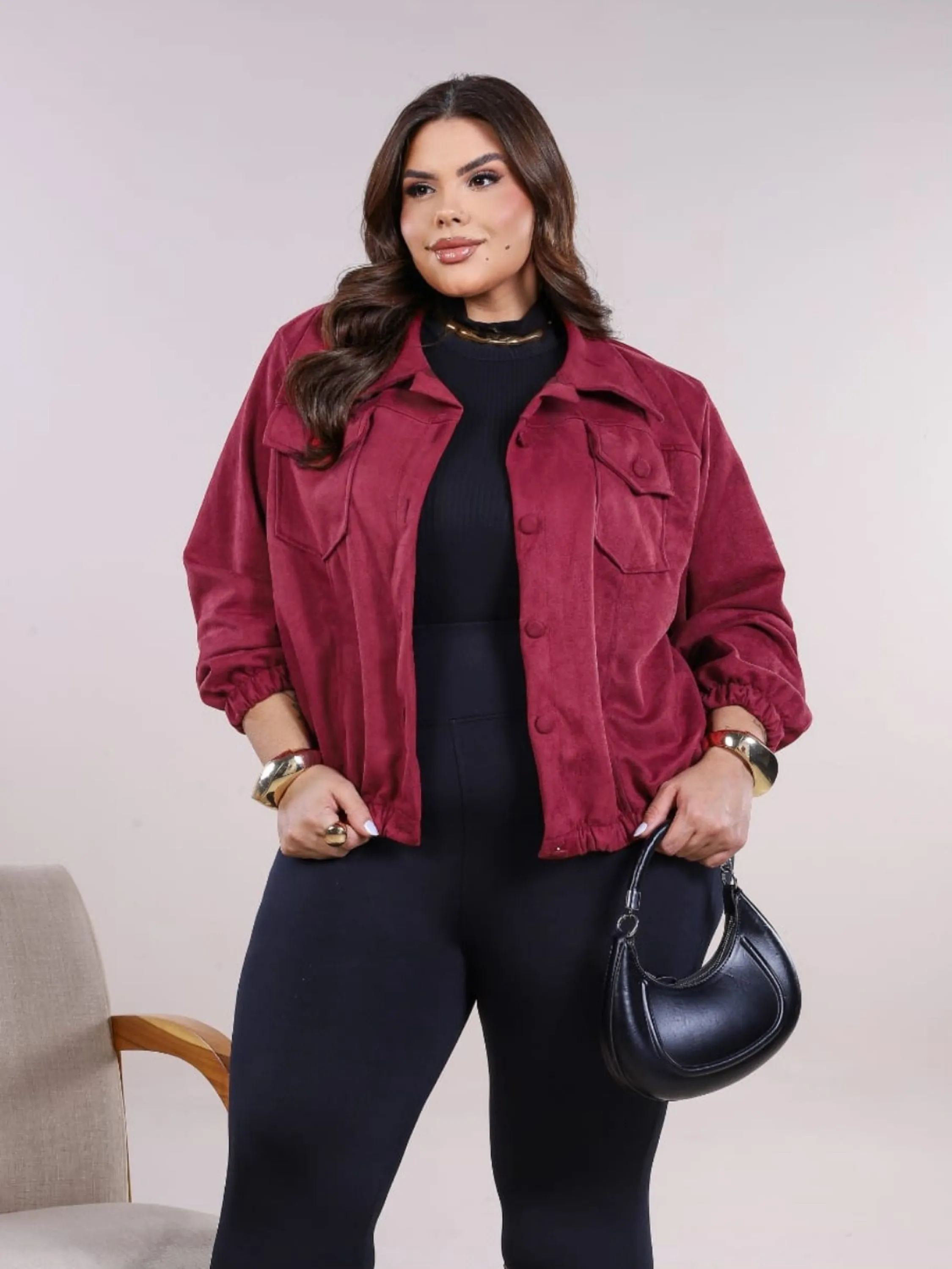 Jaqueta suede botão Plus Size